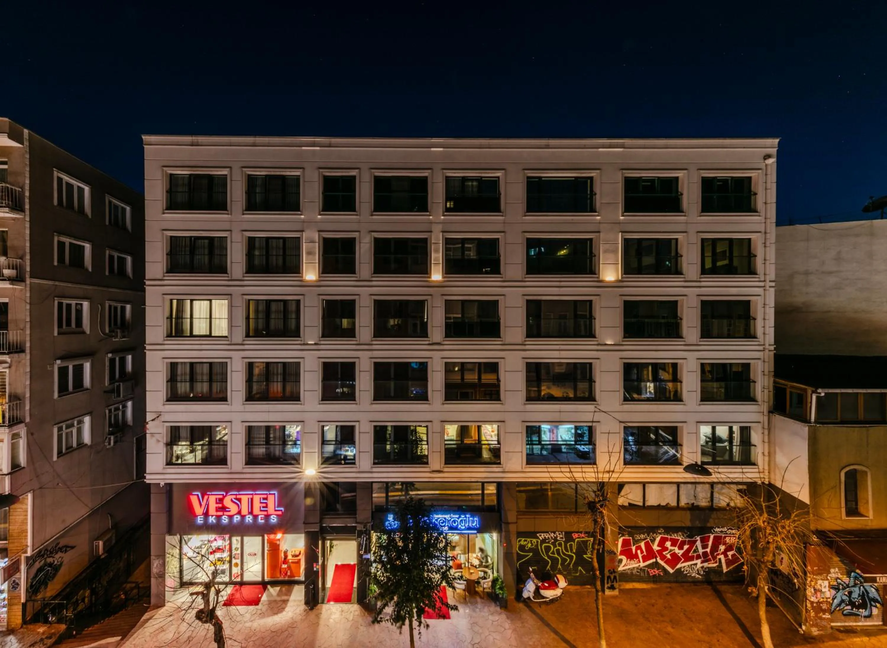 Property building in Roys Hotel & Suites