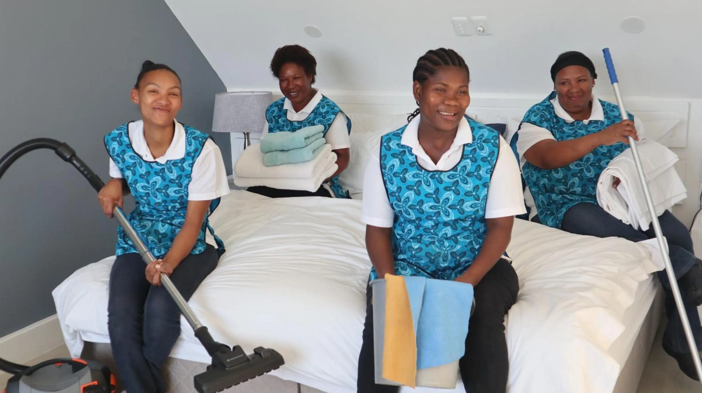 Staff, Bed in Buffelsdam Country House