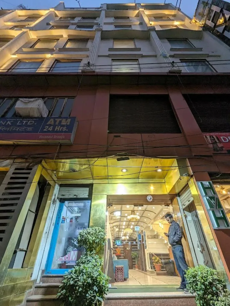 Property building in HVH Kashi Vishwanath - 400 meters from Kashi Vishwanath Temple & Ganga Aarti Ghat