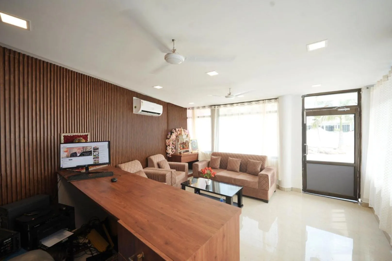 Lobby or reception in The Retreat