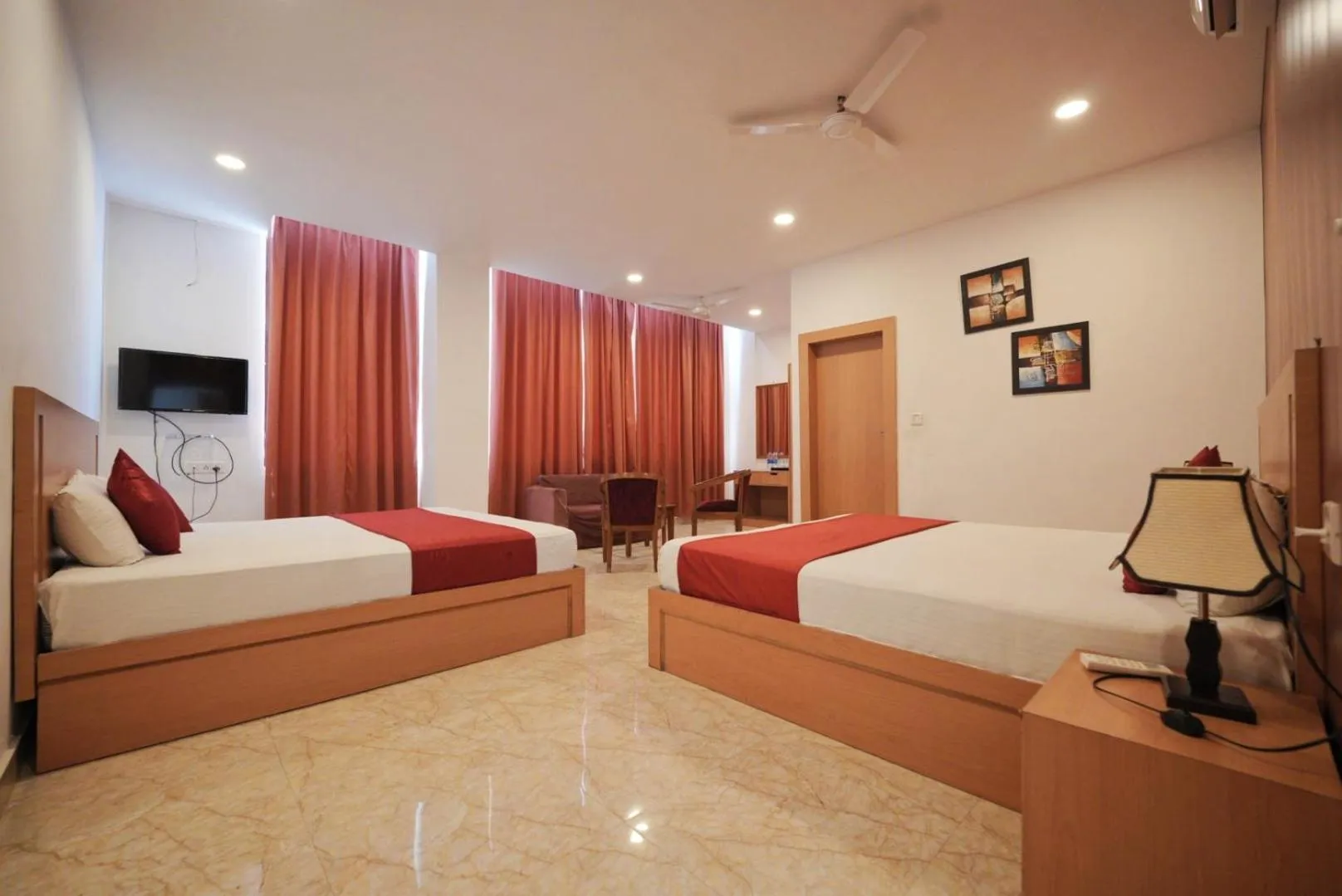 Bedroom, Bed in The Retreat