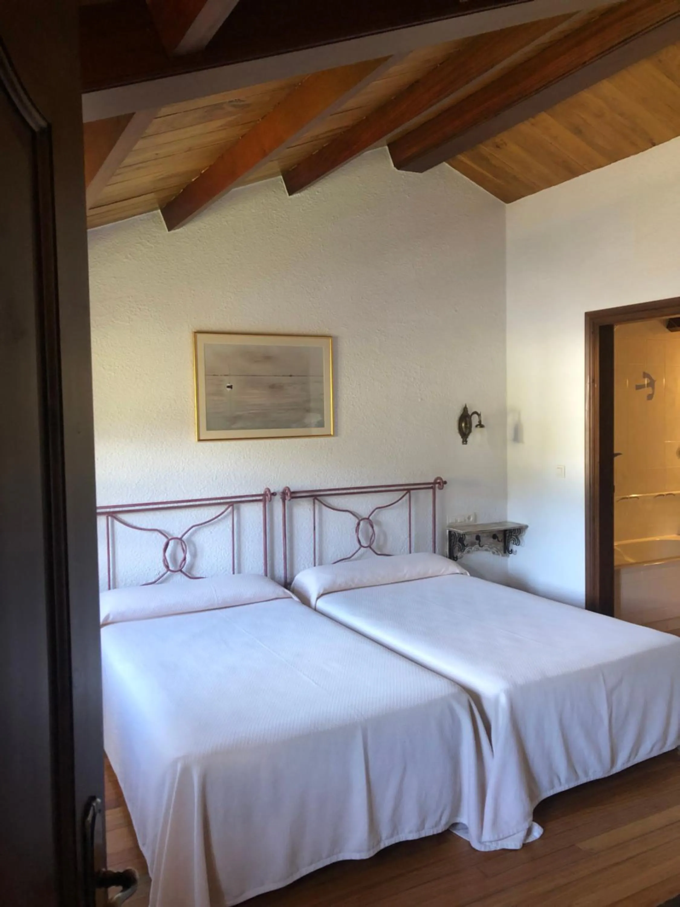 Photo of the whole room, Bed in Pazo da Trave