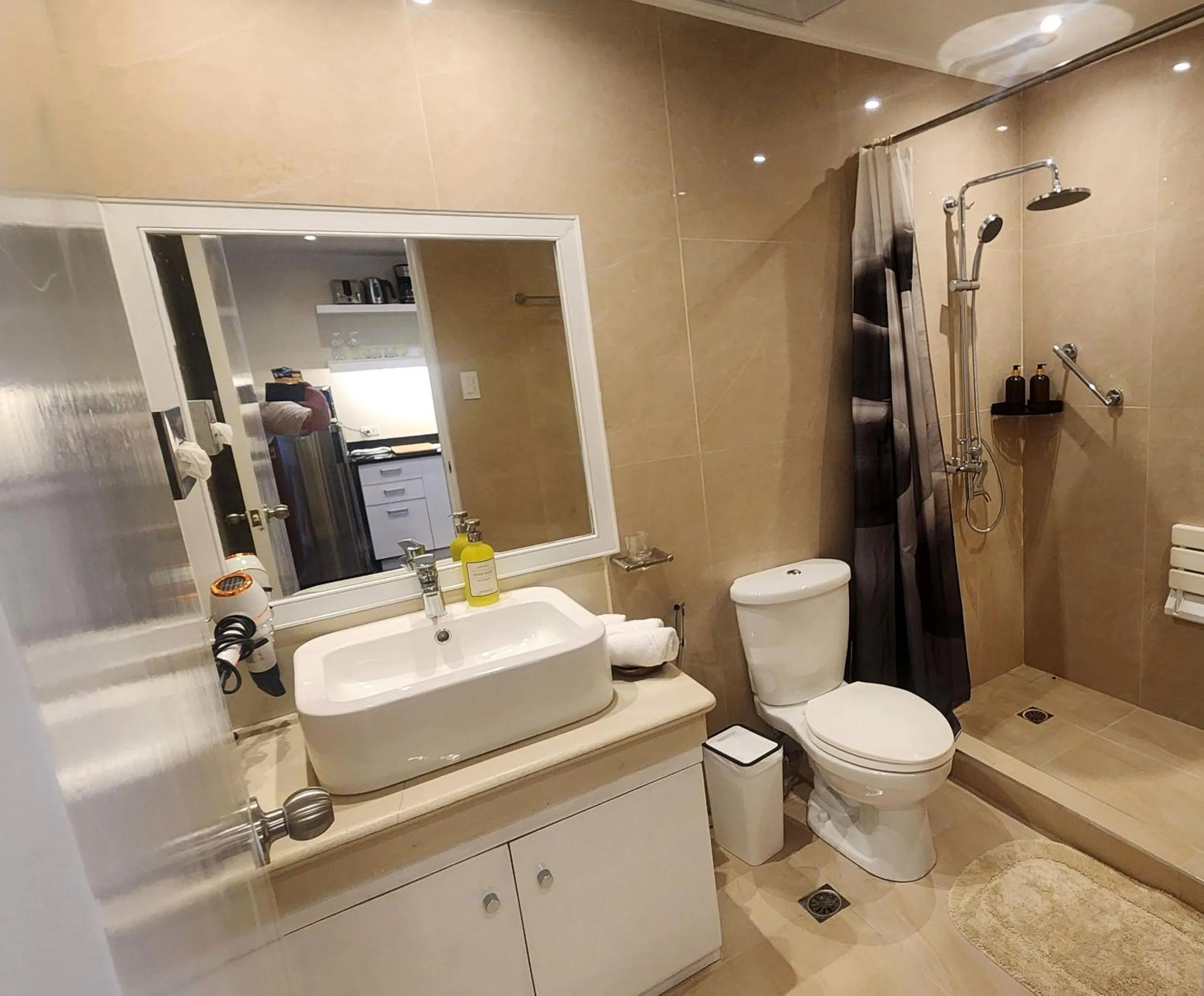 Bathroom in La Mirada Residences