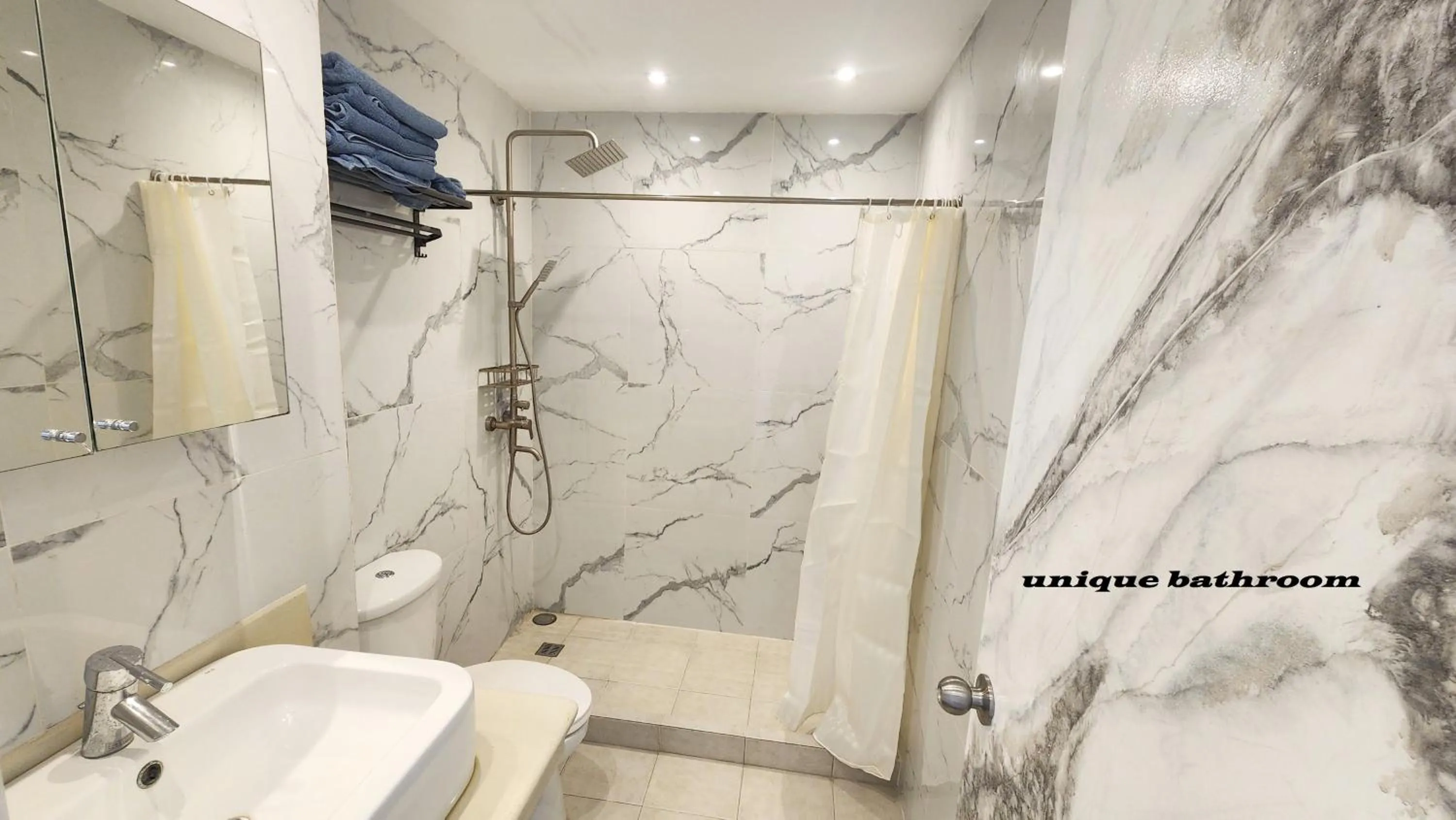Bathroom in La Mirada Residences