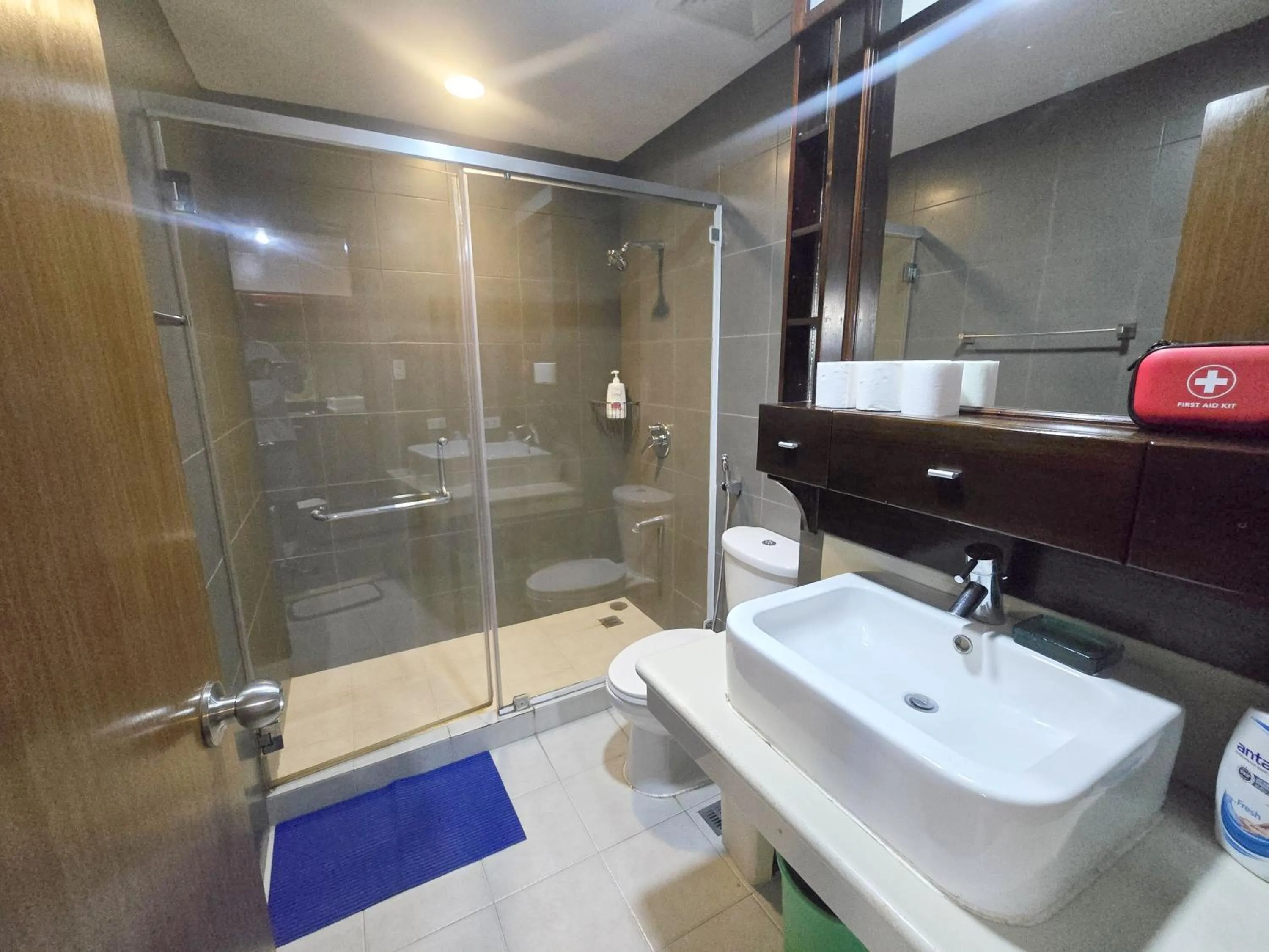 Bathroom in La Mirada Residences