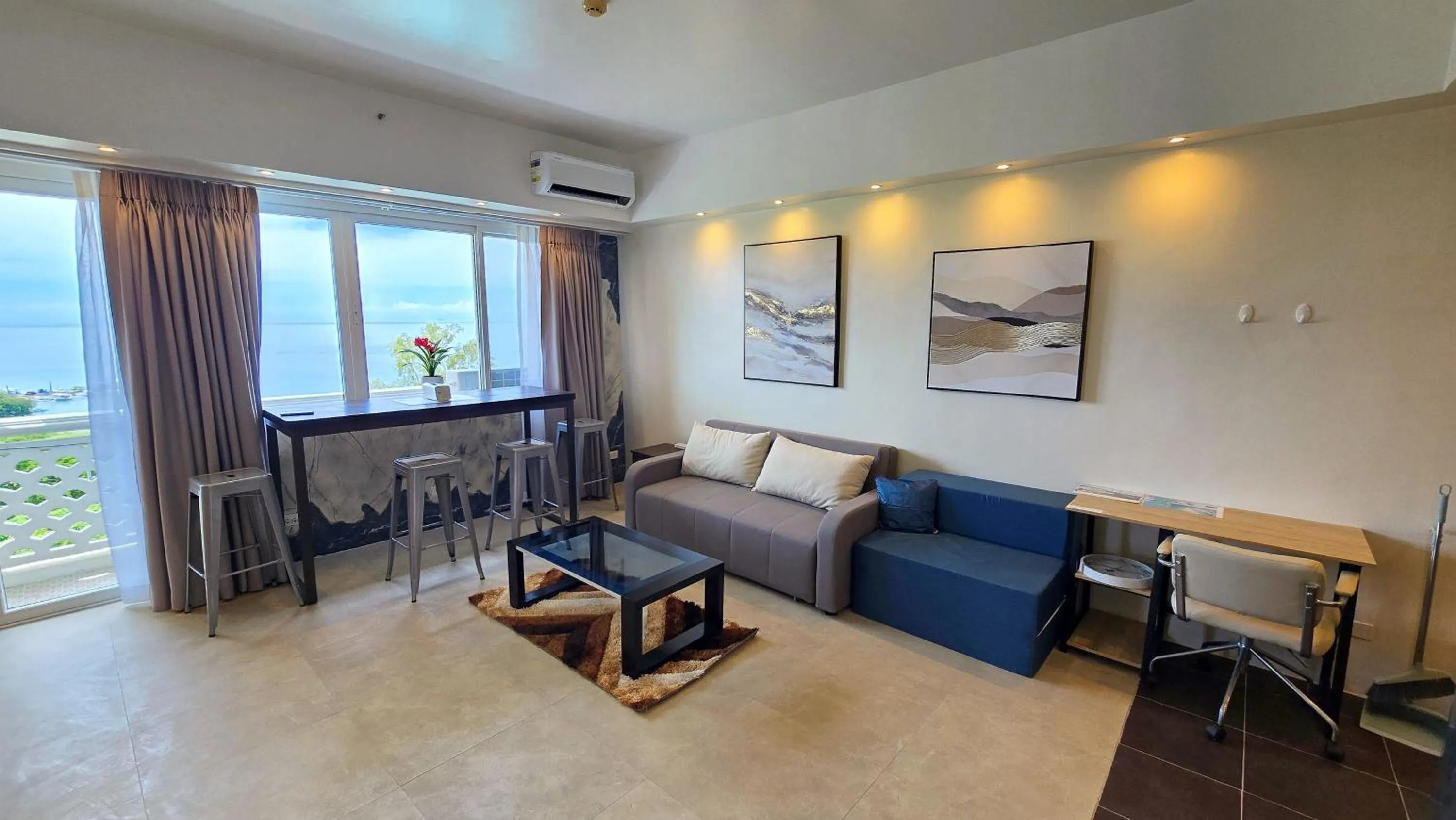 Living room in La Mirada Residences