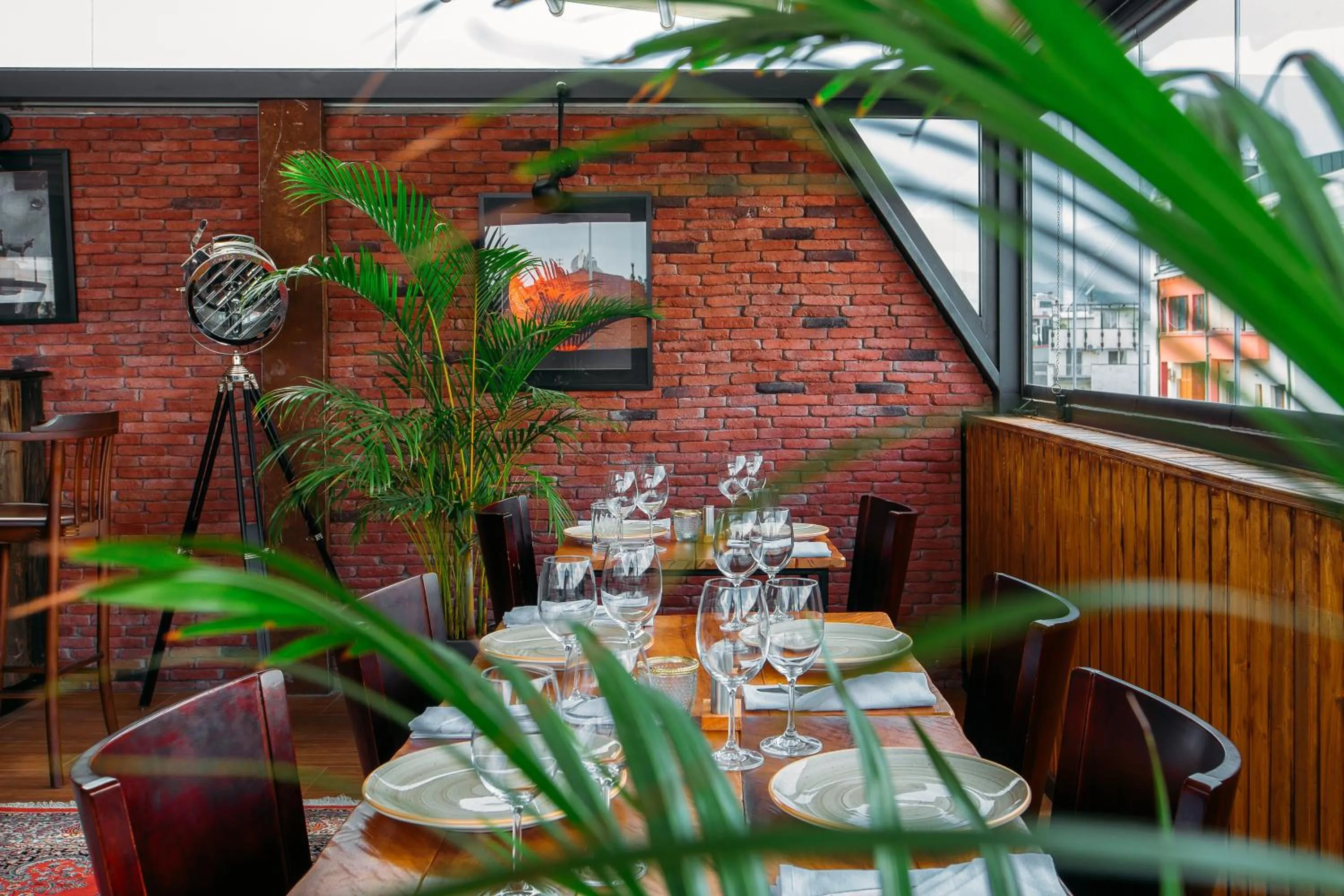 Restaurant/places to eat in Urban Boutique Hotel