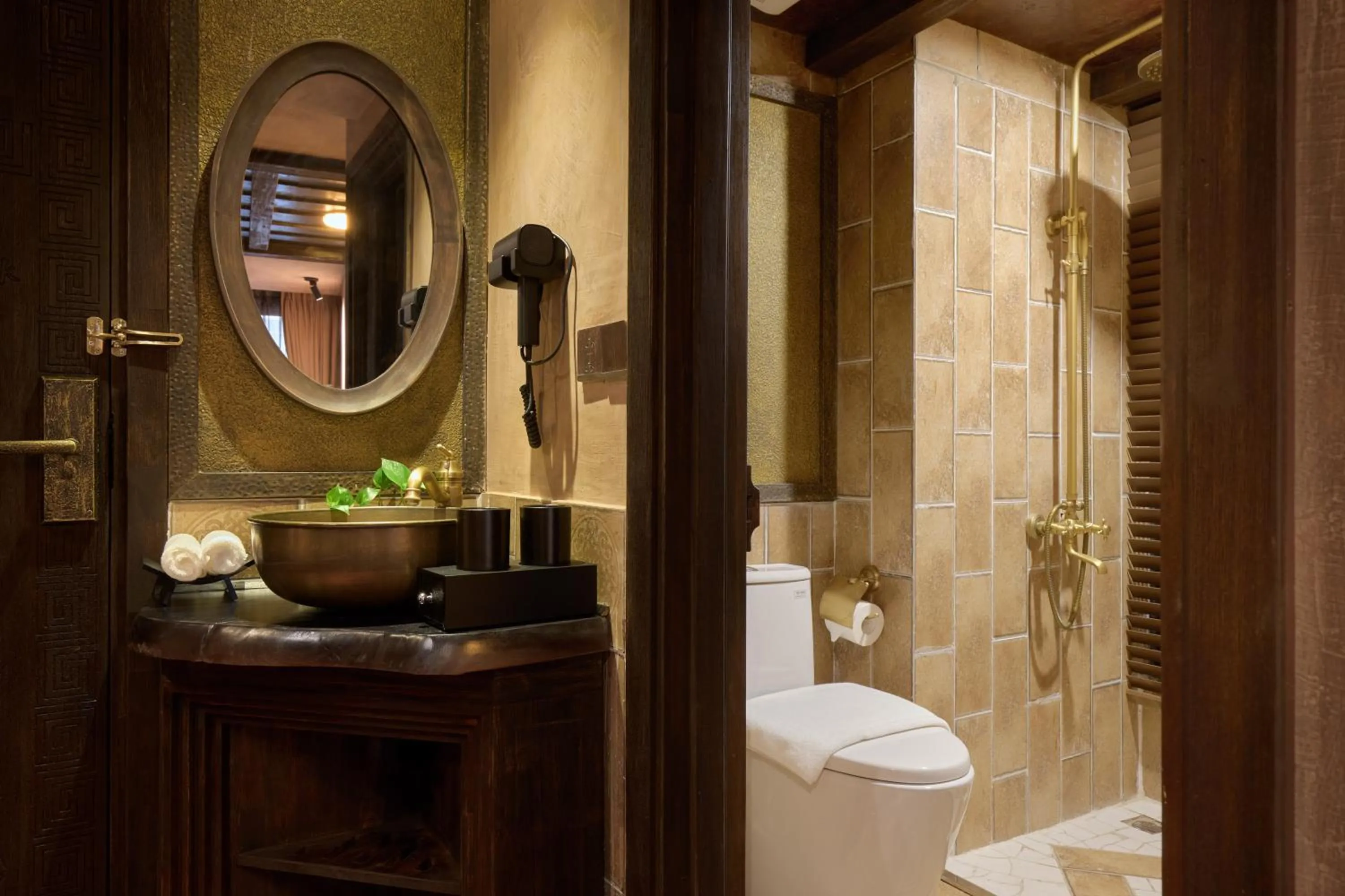 Standard Twin Room in Kecho Legacy Hotel Hanoi & Spa