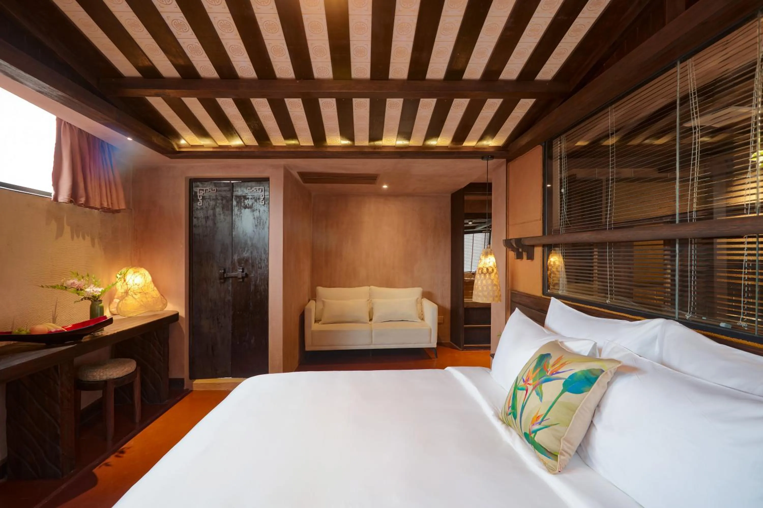 Bed in Kecho Legacy Hotel Hanoi & Spa