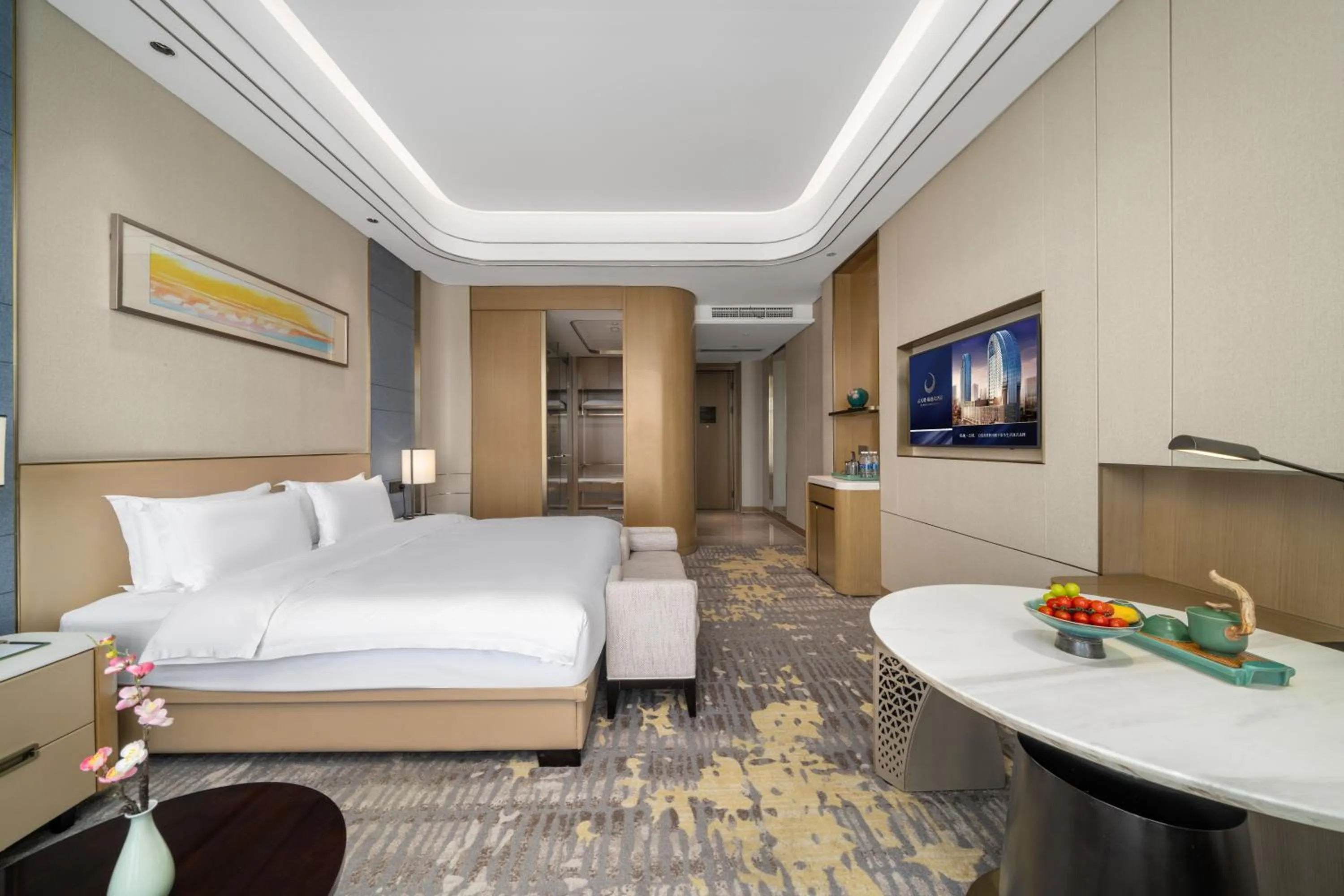 Bed in YTL OuYue International Hotel