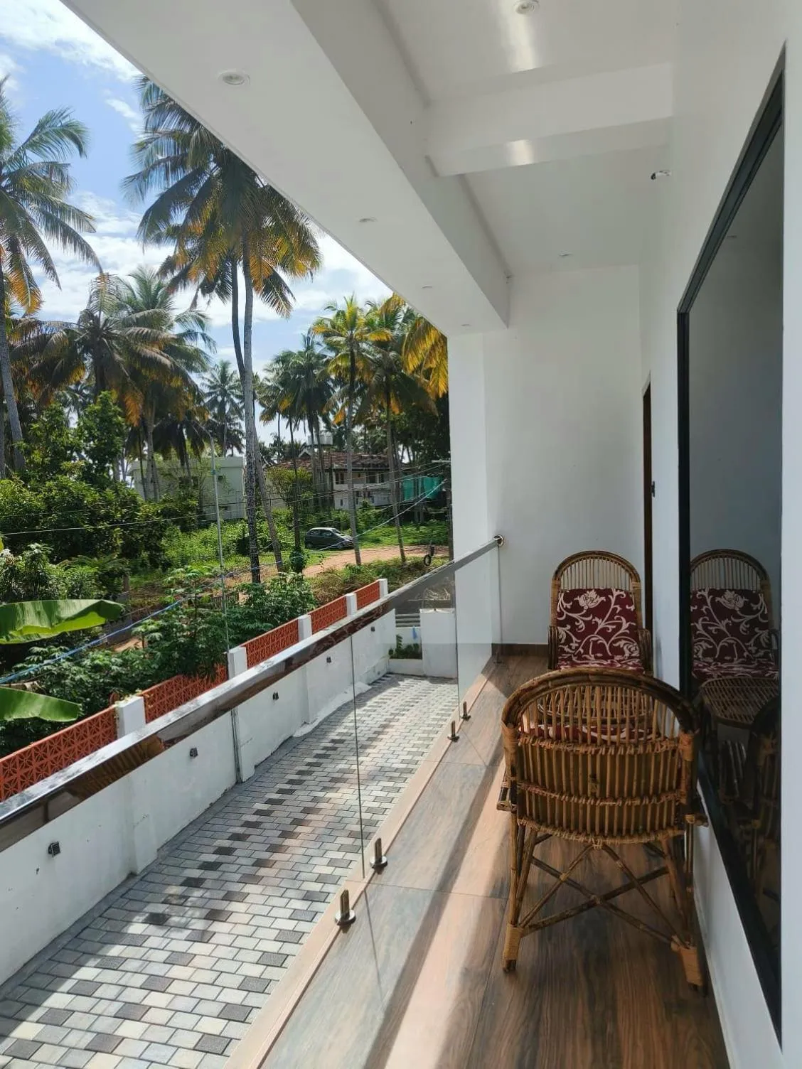 Balcony/Terrace in Wavealokam Beach Retreat