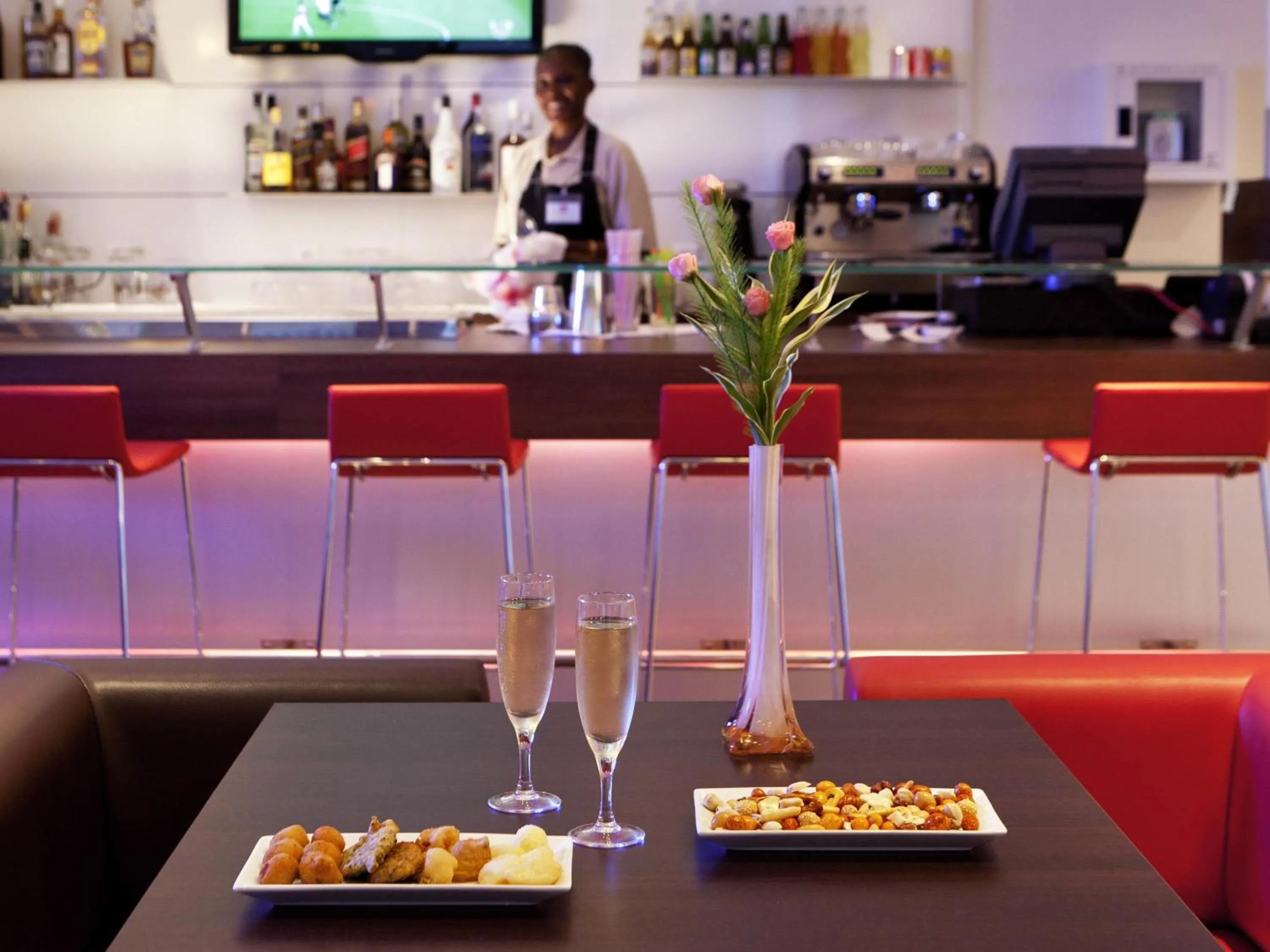 Lounge or bar in Ibis Bata