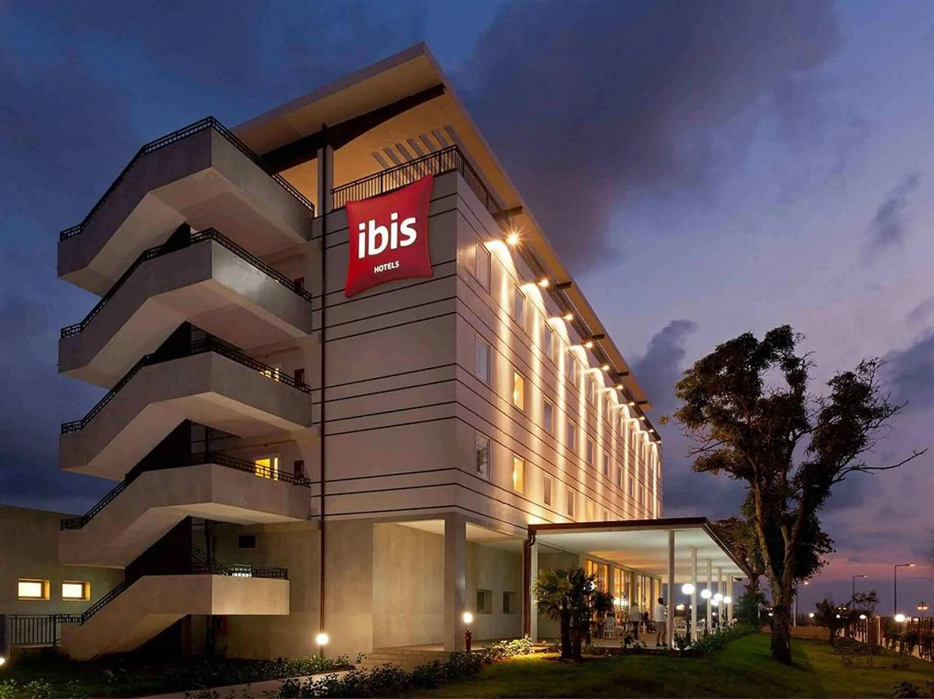 Property building in Ibis Bata