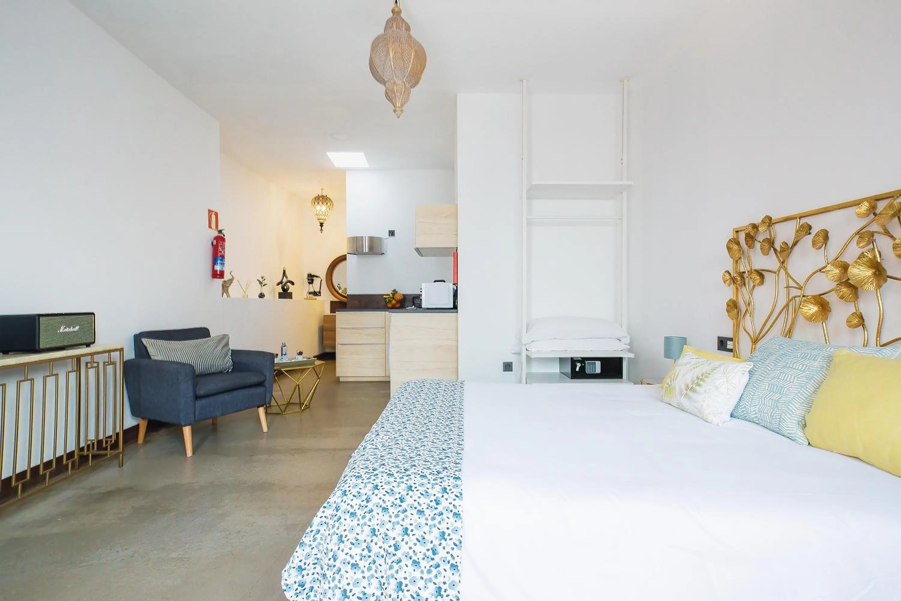 Bed in El Charco Suites