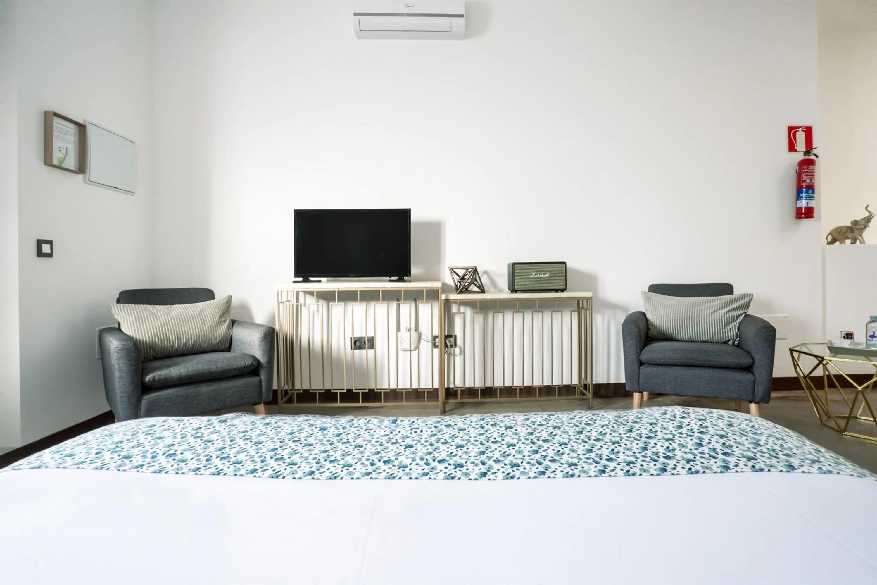 Bed in El Charco Suites