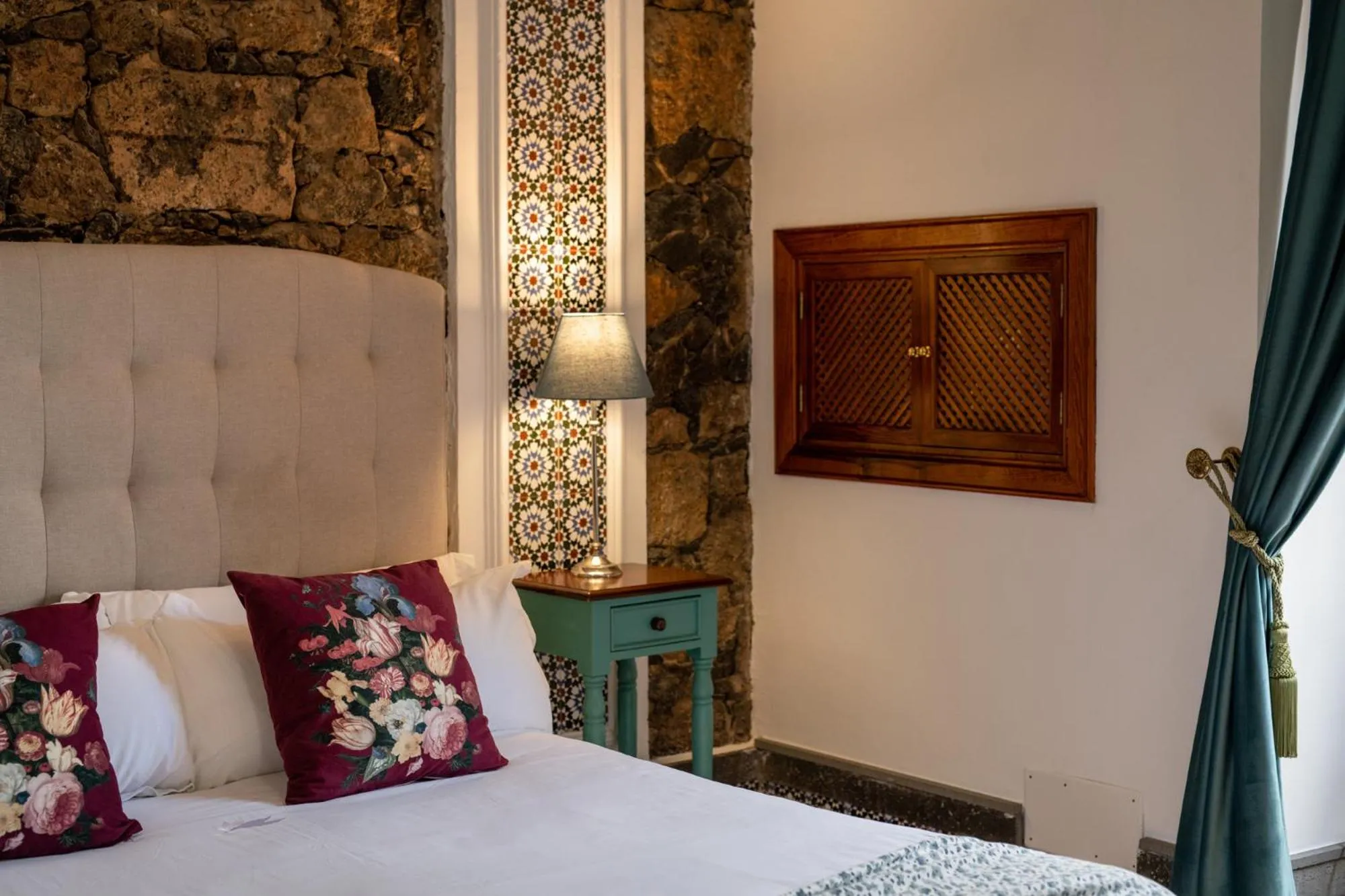 Bed in El Charco Suites