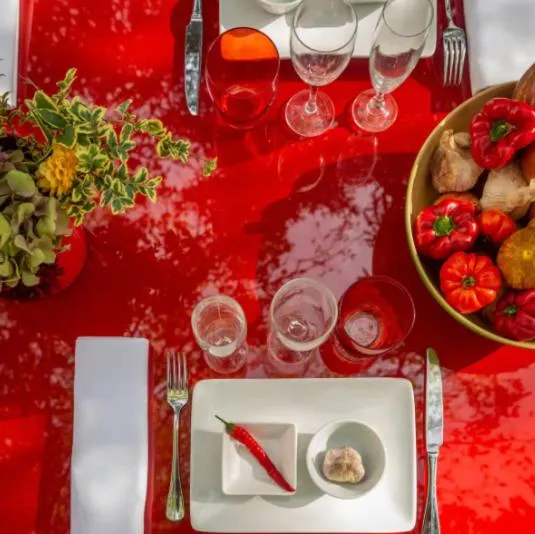 Dining area in Le Castel Pierre - 7ch&7sdb avec clim, piscine XL, salle fitness et sauna pour 18 personnes