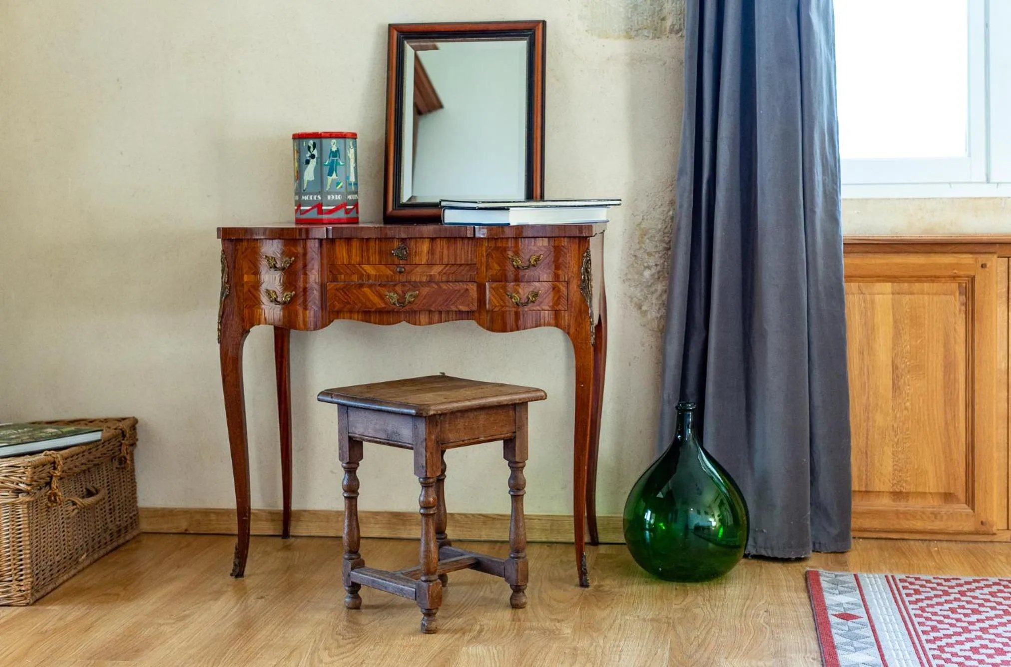 Bedroom in Le Castel Pierre - 7ch&7sdb avec clim, piscine XL, salle fitness et sauna pour 18 personnes