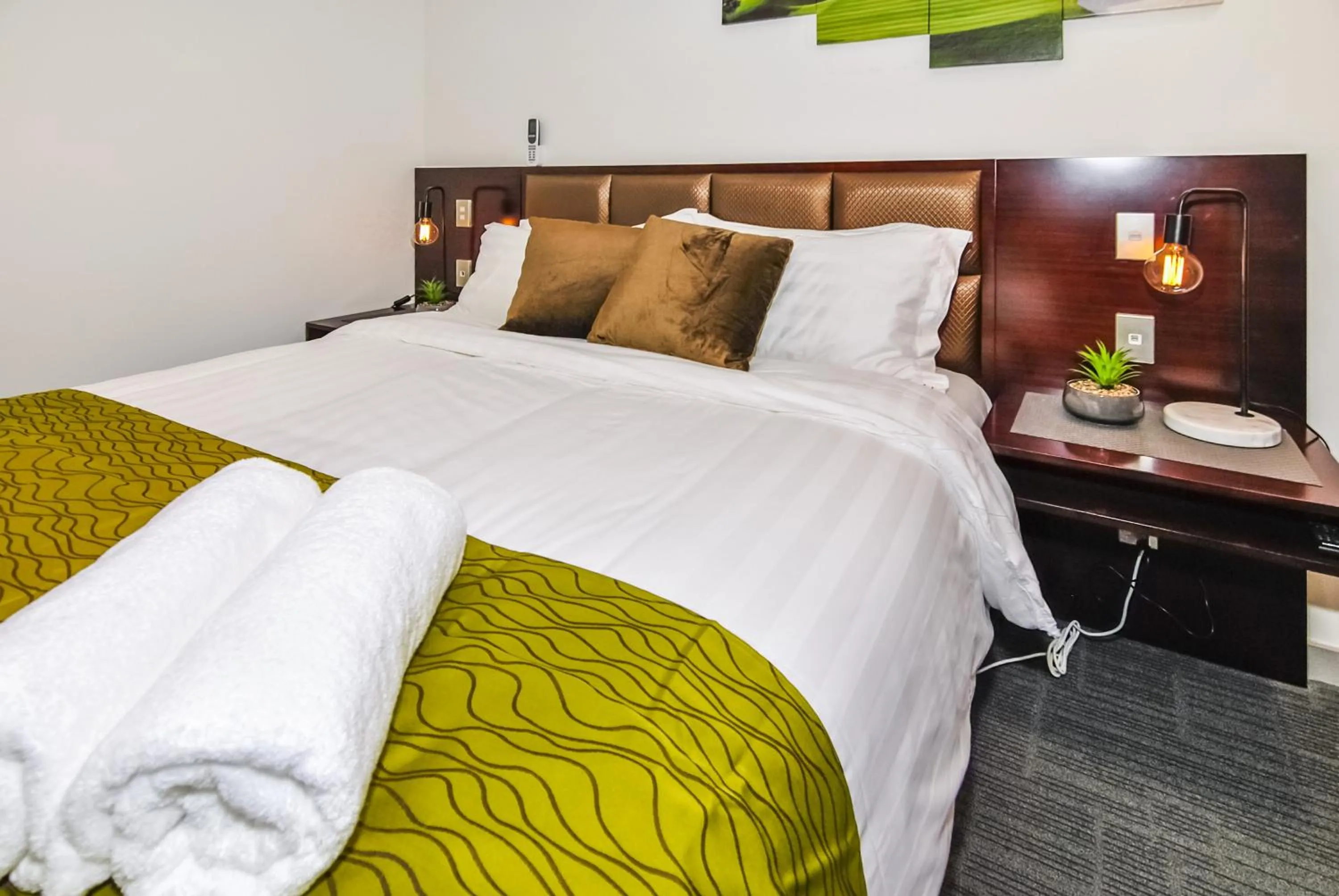 Bed in Newlands Court Motel