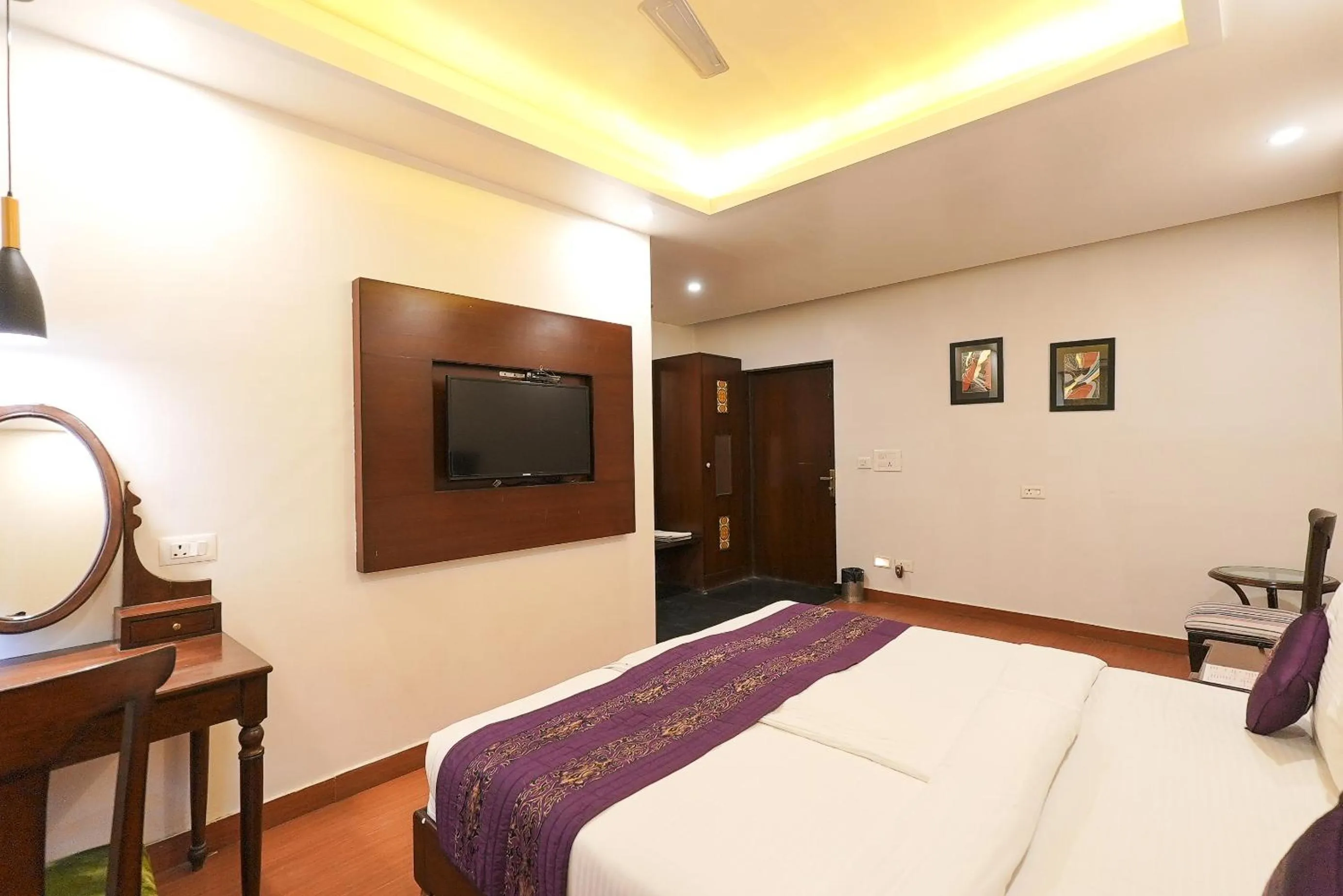 Coffee/tea facilities, Bed in HotelMaple Ridge