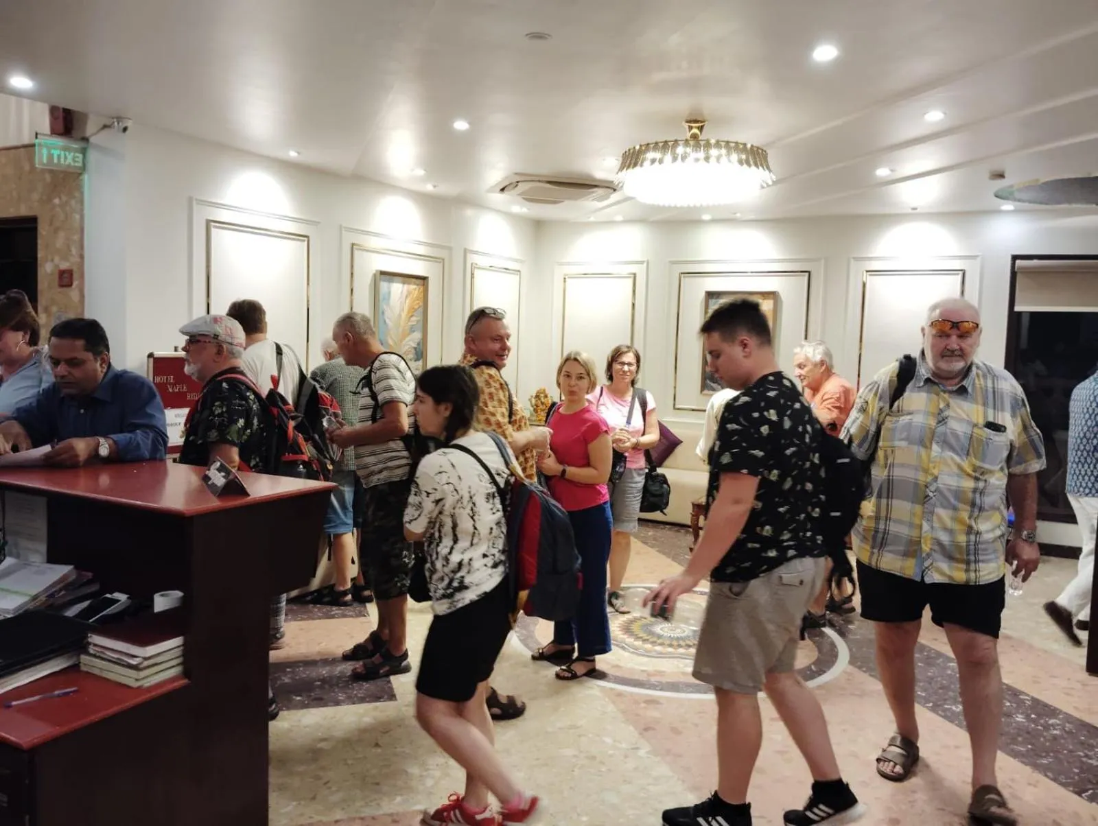 group of guests in HotelMaple Ridge