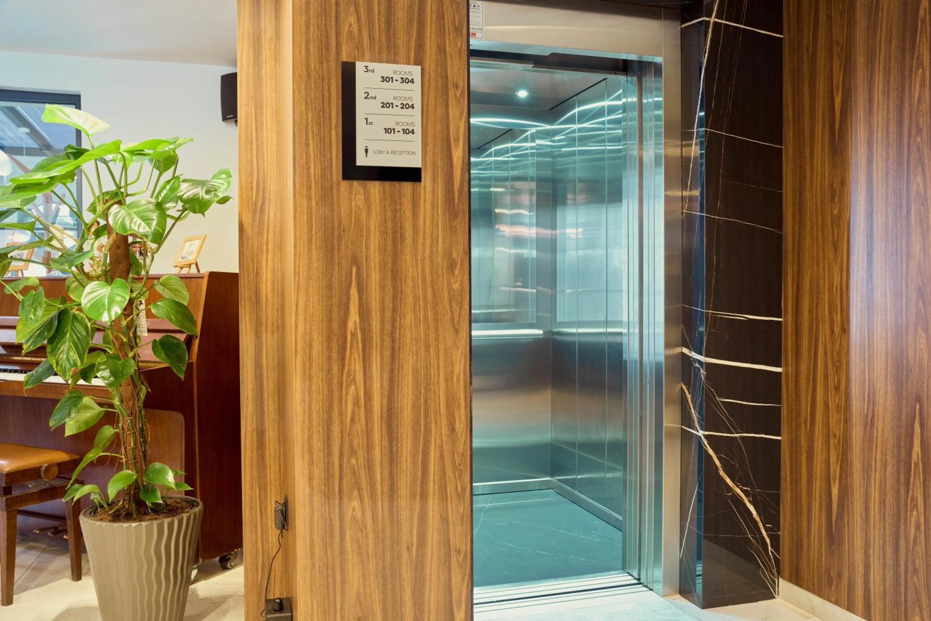 elevator in Ruby Hotel Prishtina