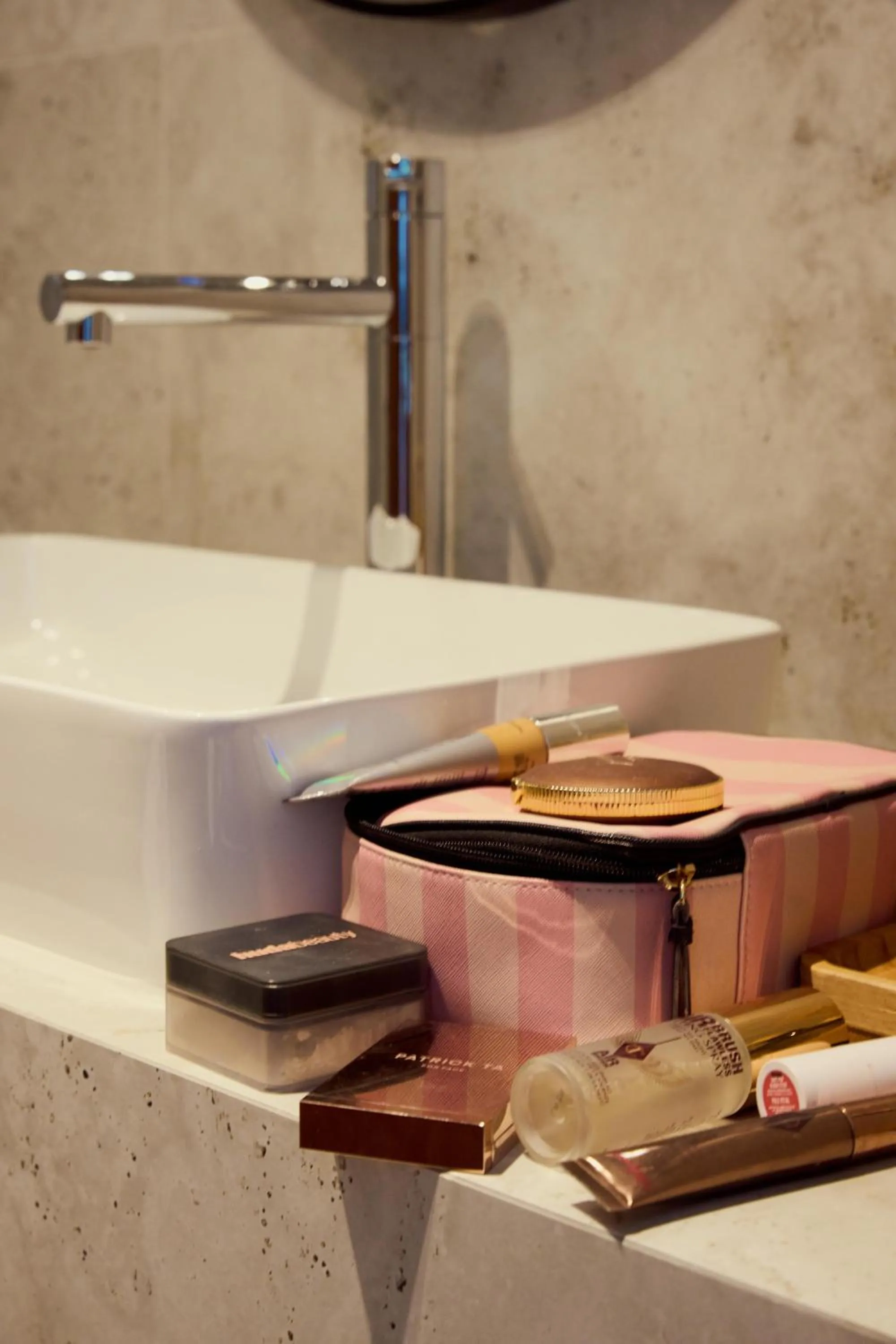 Public Bath in Ruby Hotel Prishtina