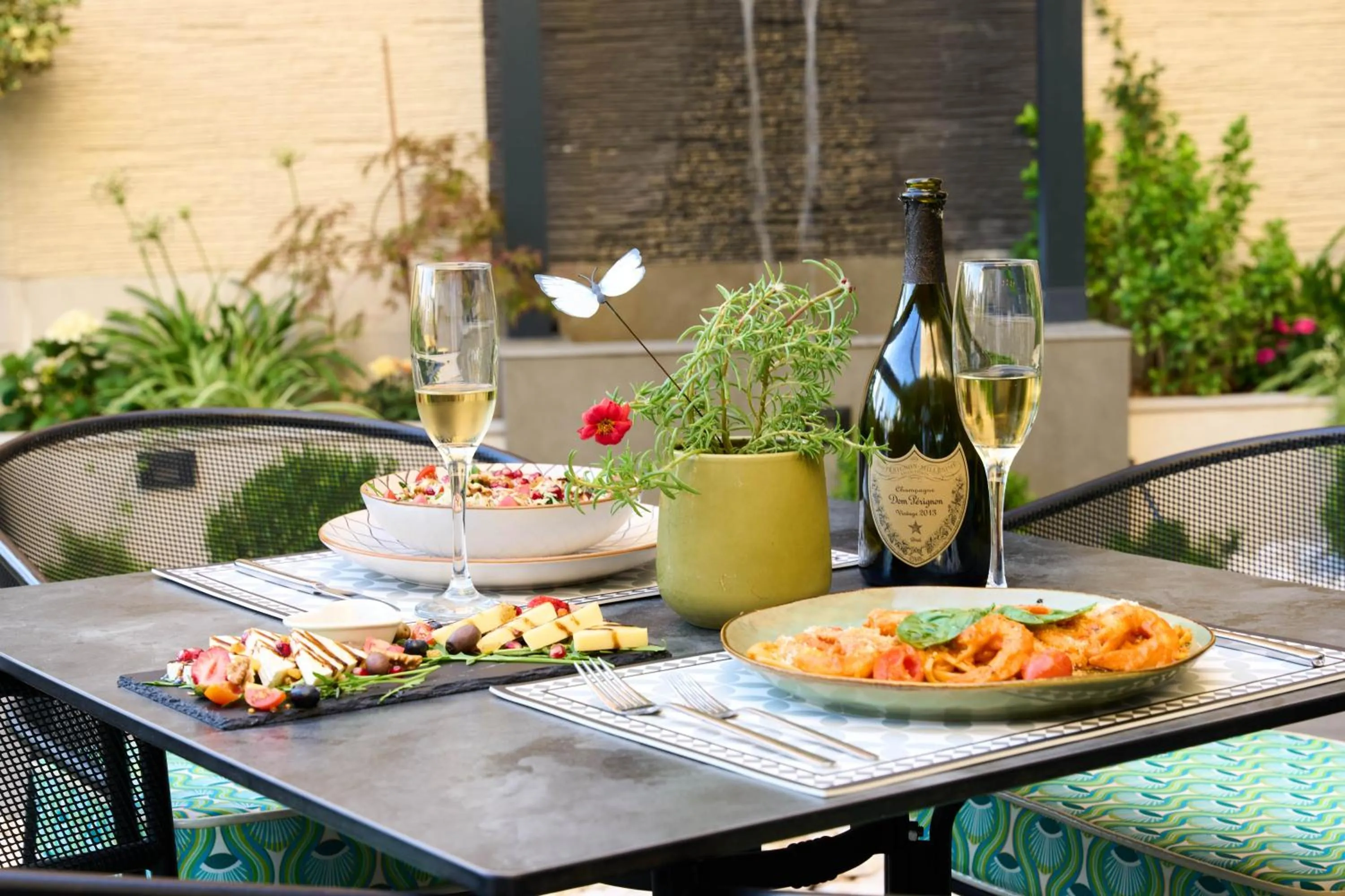 Restaurant/places to eat in Ruby Hotel Prishtina