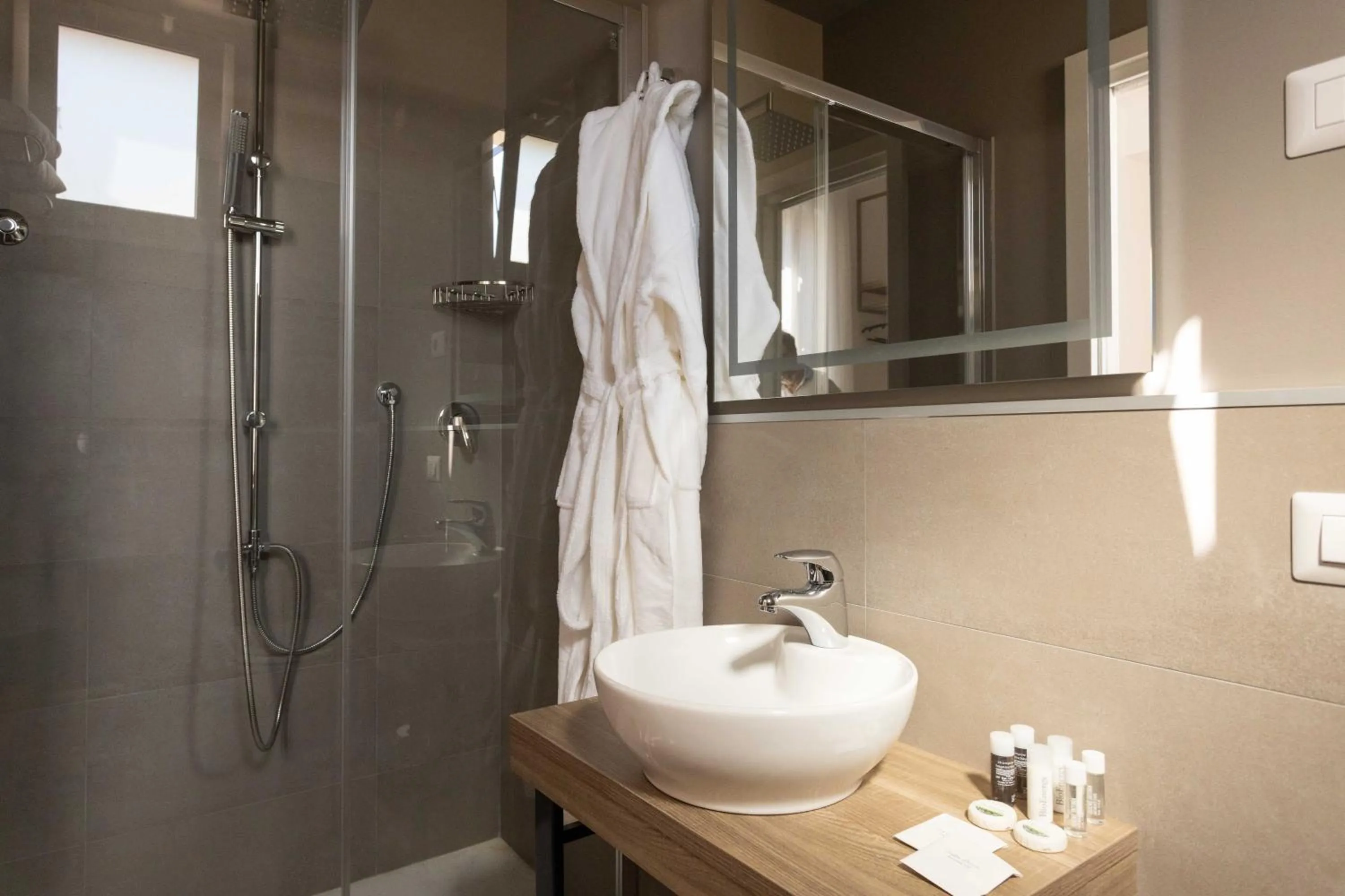 Shower in Mondello Glam Hotel & Terrace