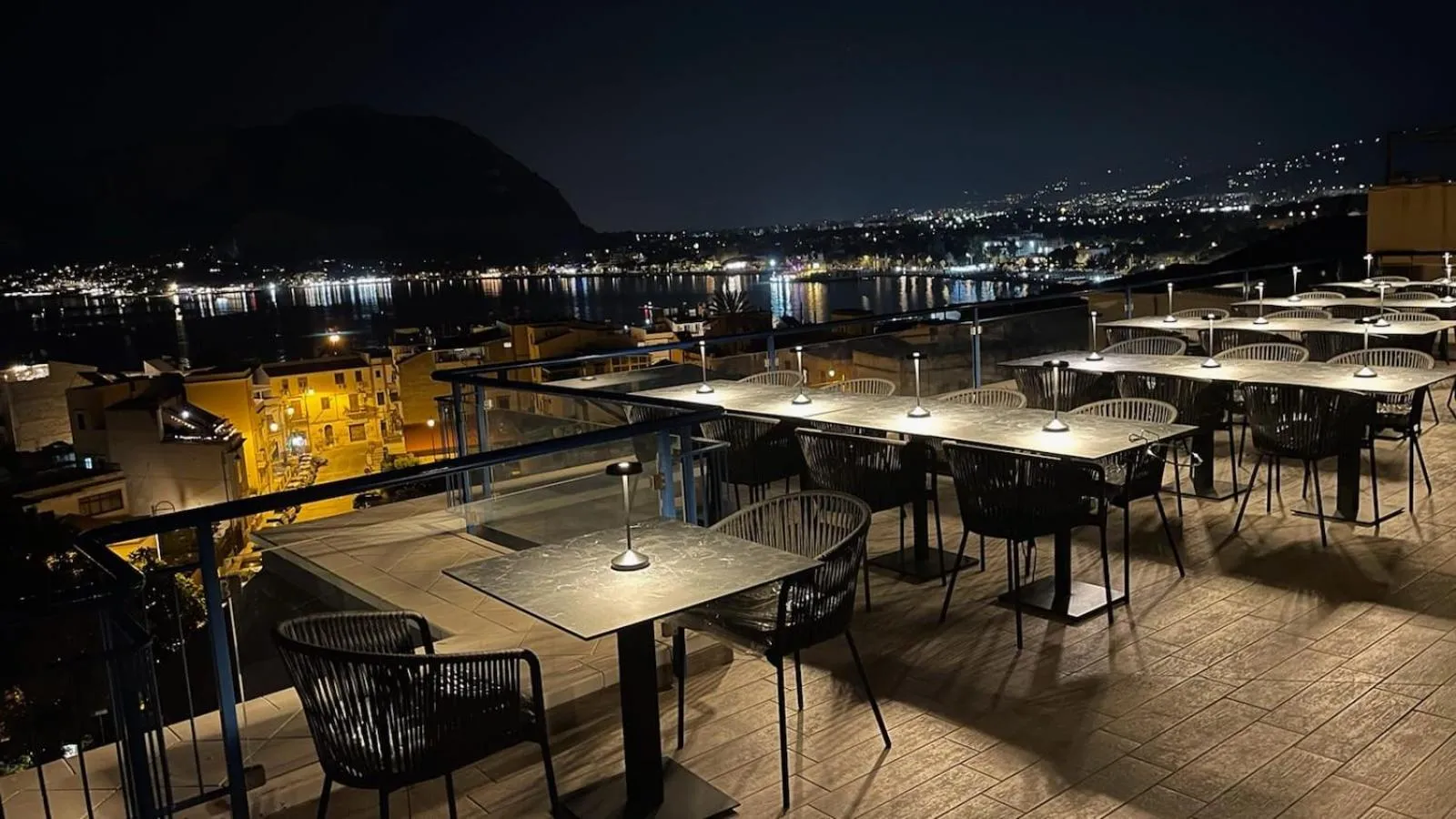 Restaurant/places to eat in Mondello Glam Hotel & Terrace