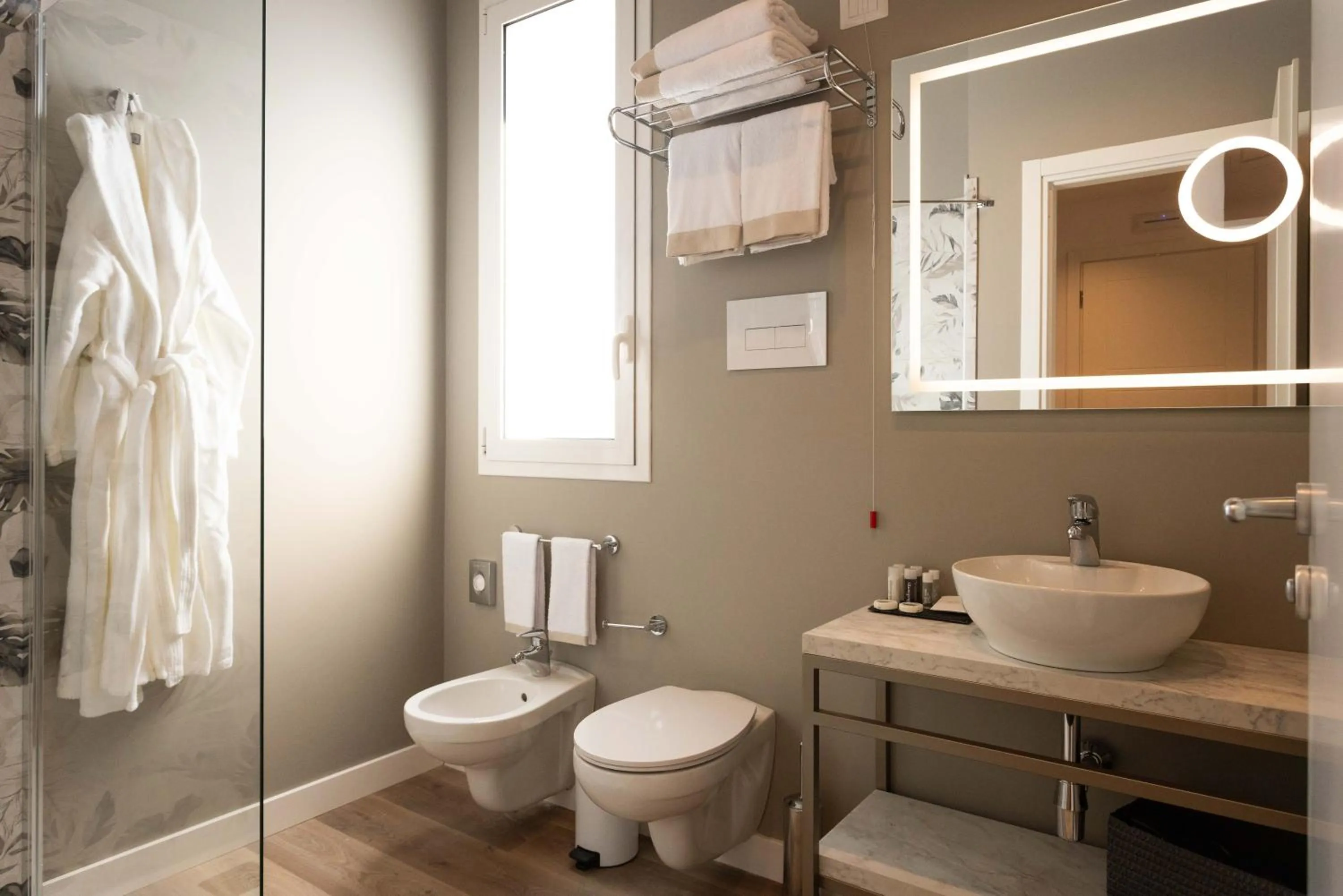 Shower in Mondello Glam Hotel & Terrace