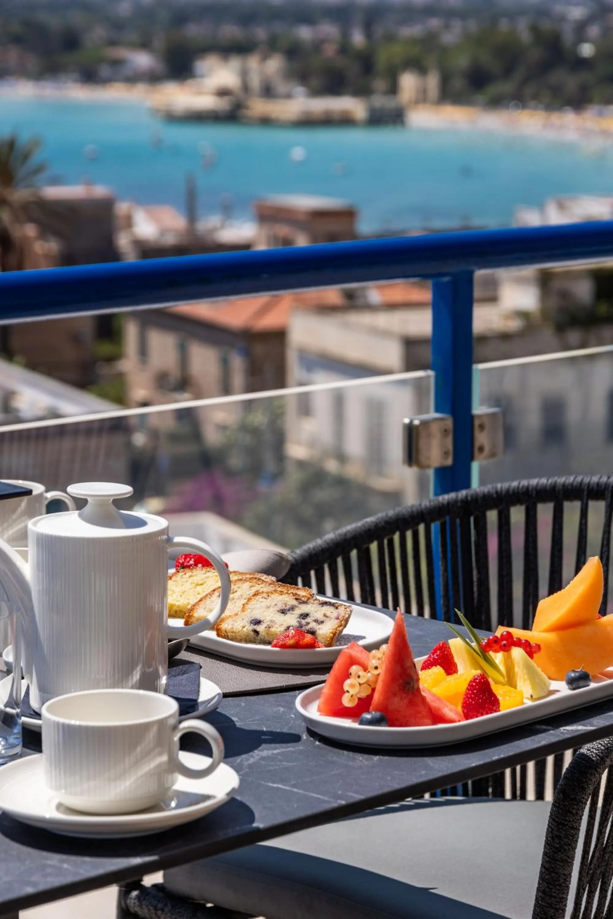 Restaurant/places to eat in Mondello Glam Hotel & Terrace