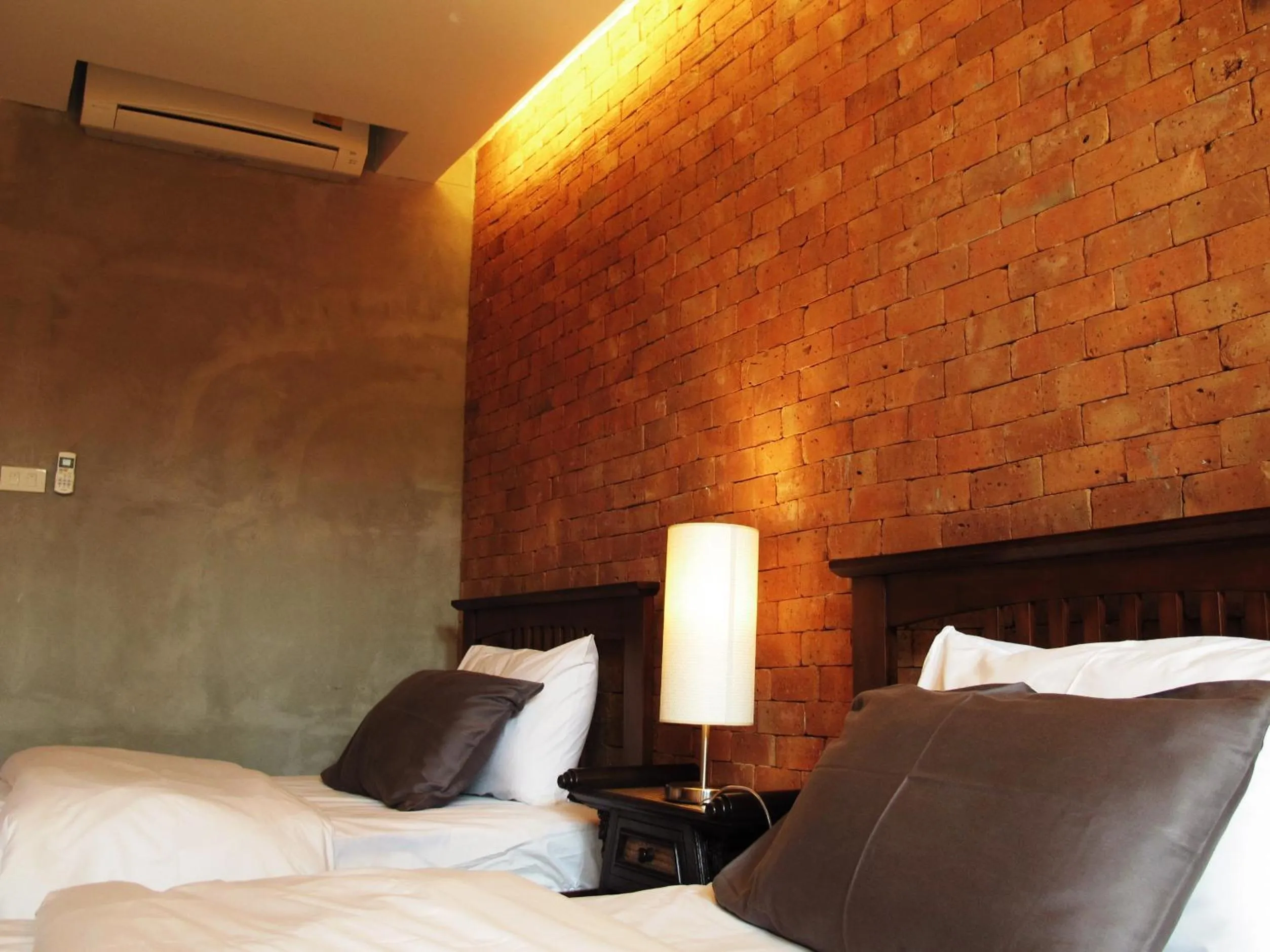 Decorative detail, Bed in The White Elephant Home