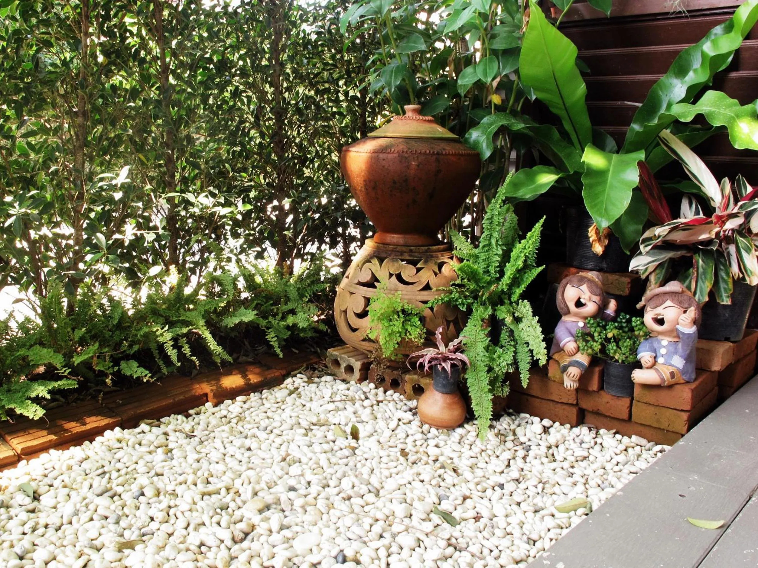 Decorative detail in The White Elephant Home