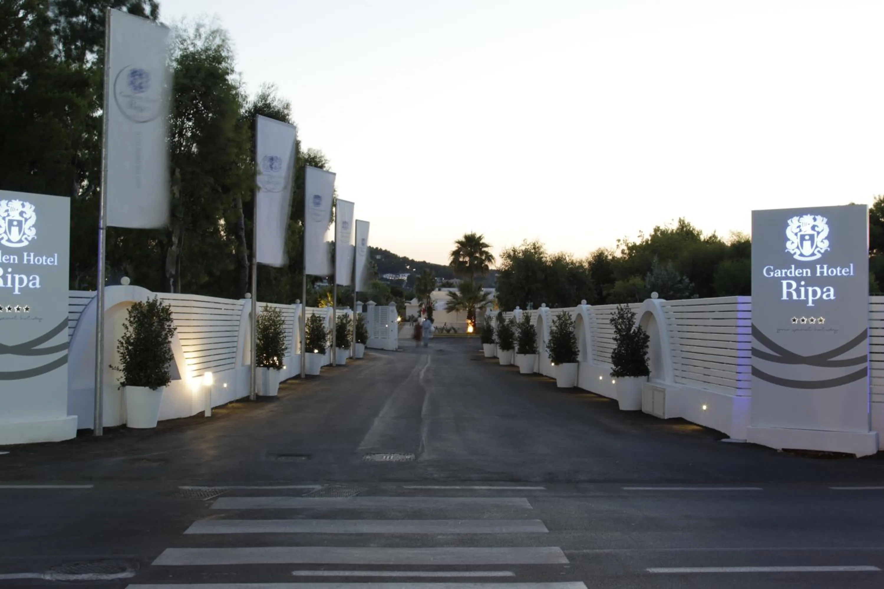 Property building in Garden Hotel Ripa