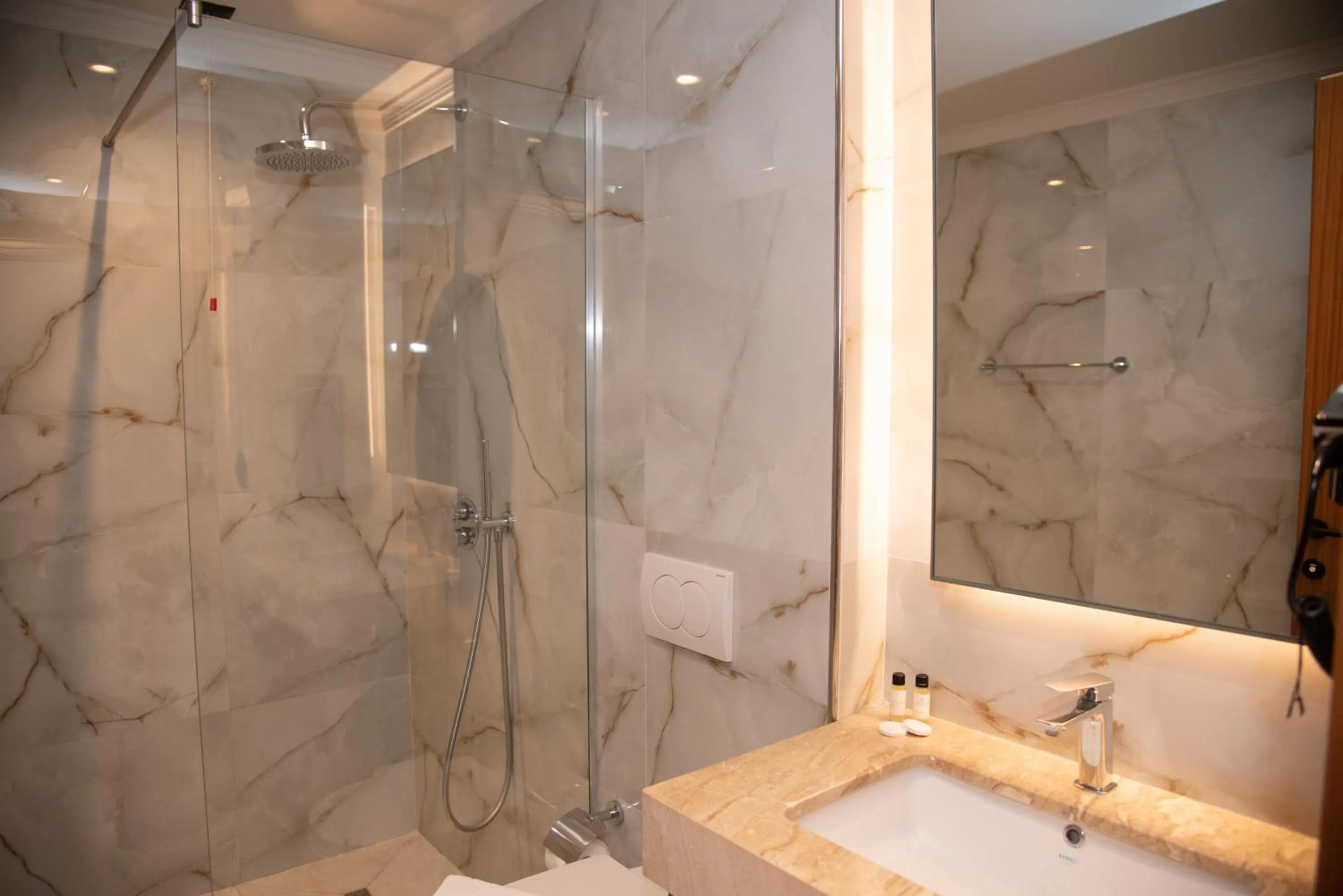 Shower in Adria Palace