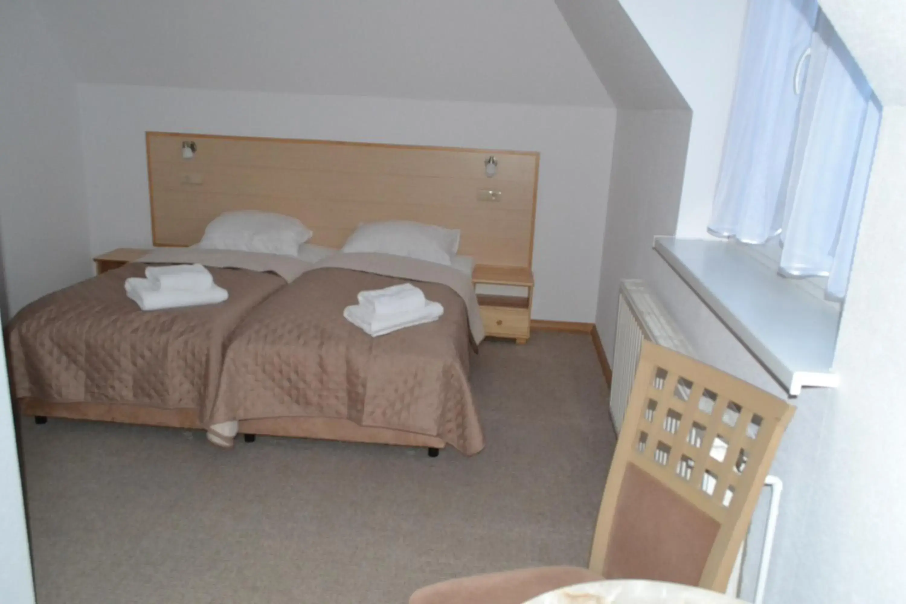 Twin Room in Zajazd Pod Skarpą Twin Room in Zajazd Pod Skarpą