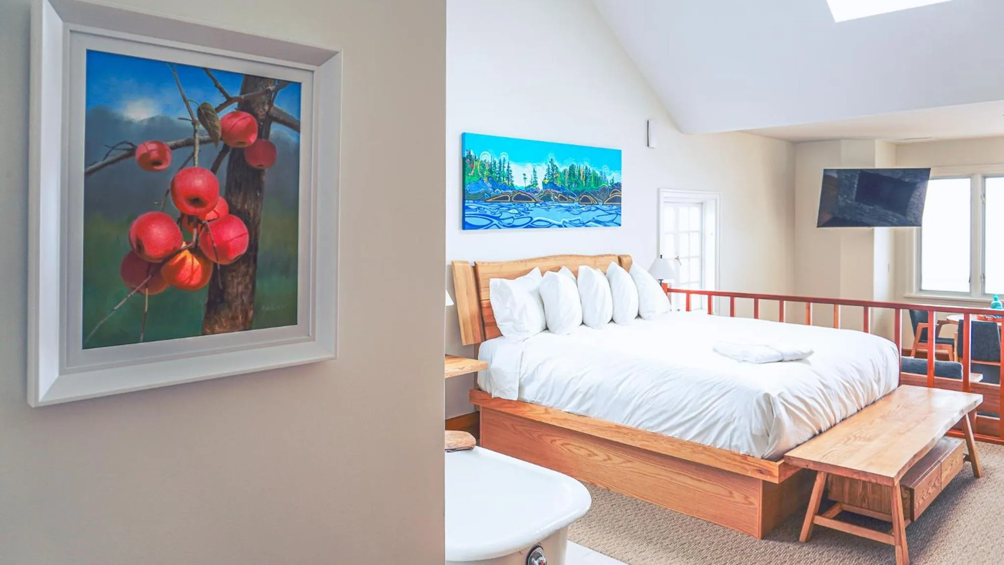 Bed in Sooke Harbour House