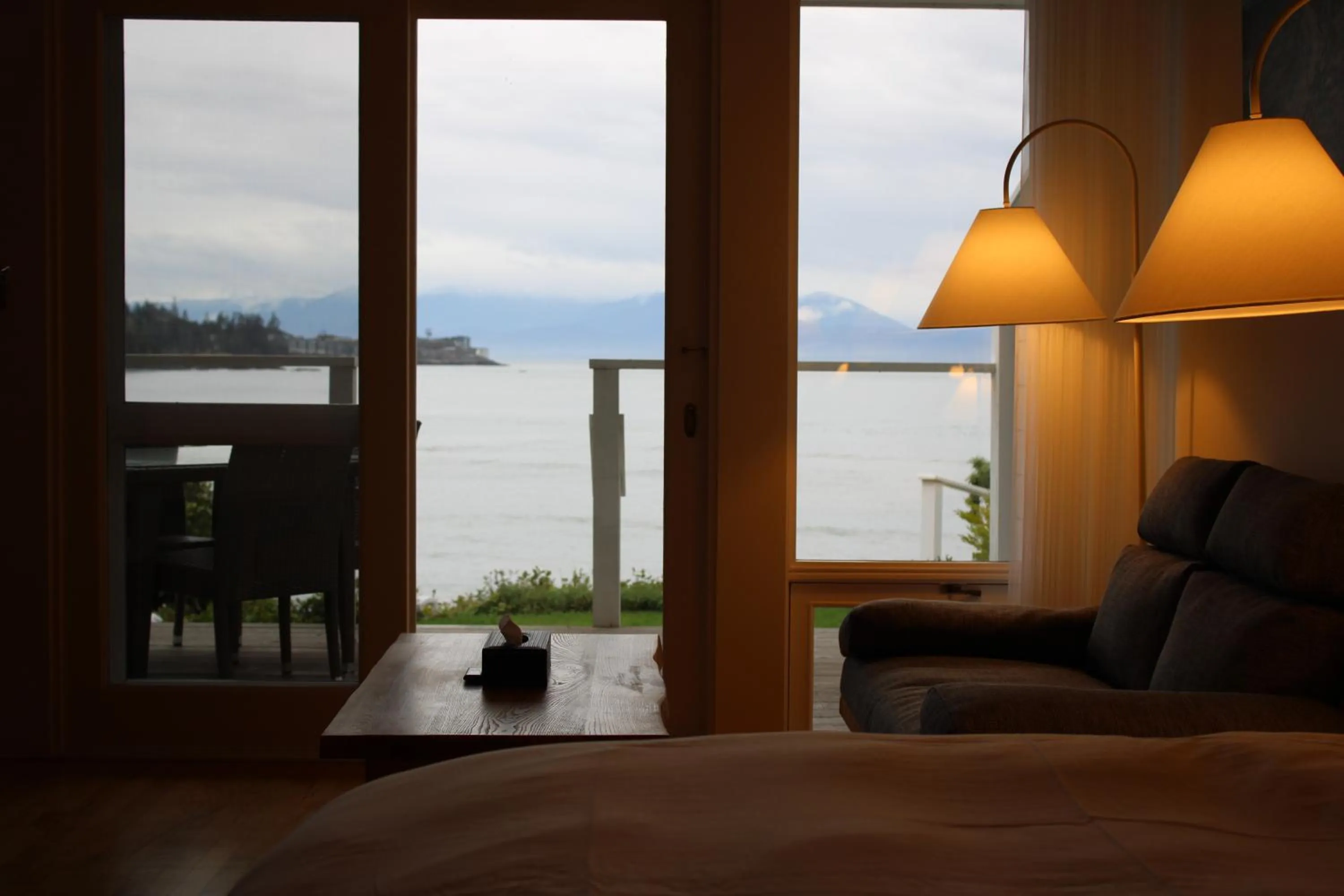 Bed in Sooke Harbour House
