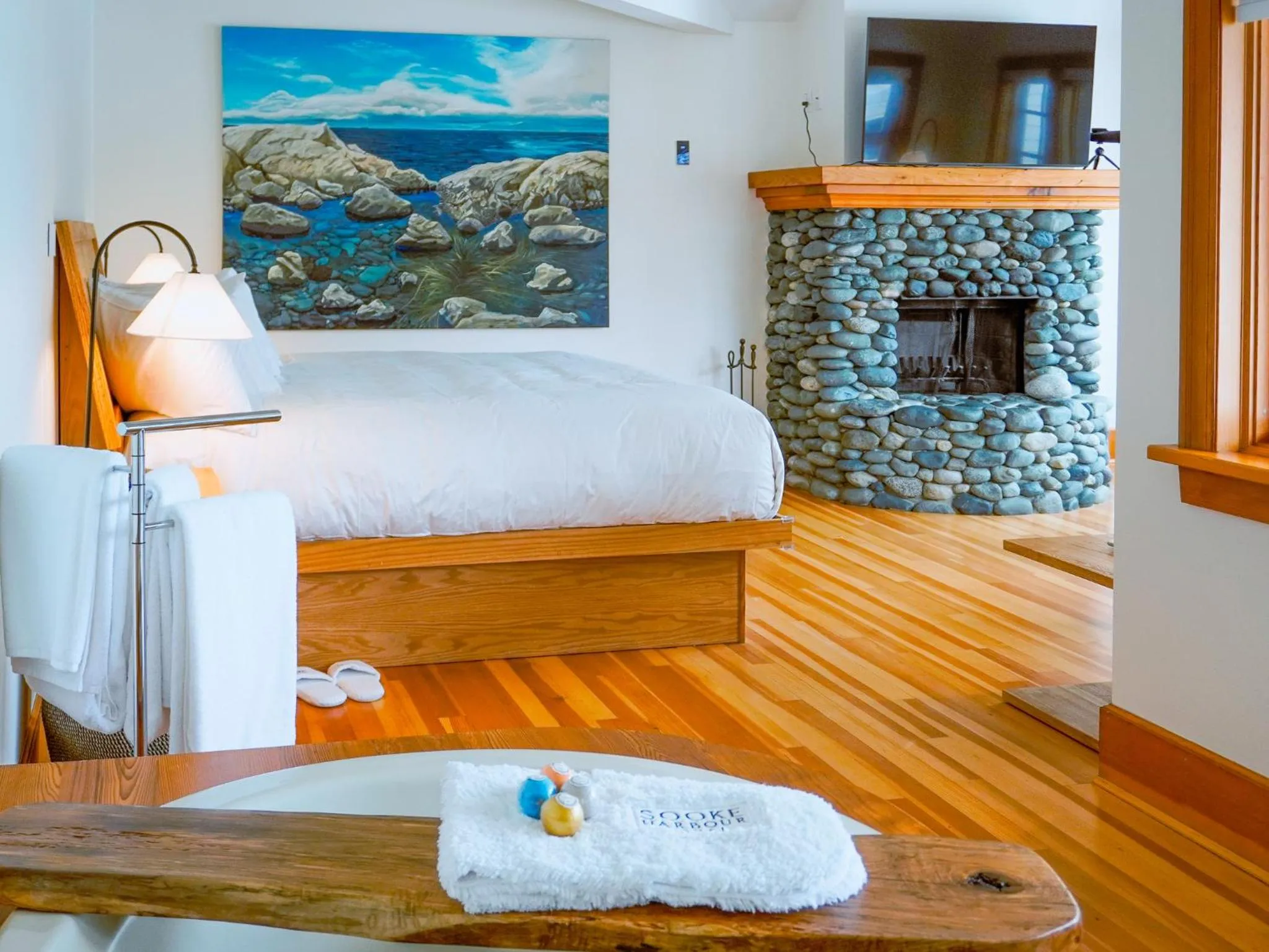 Bed in Sooke Harbour House