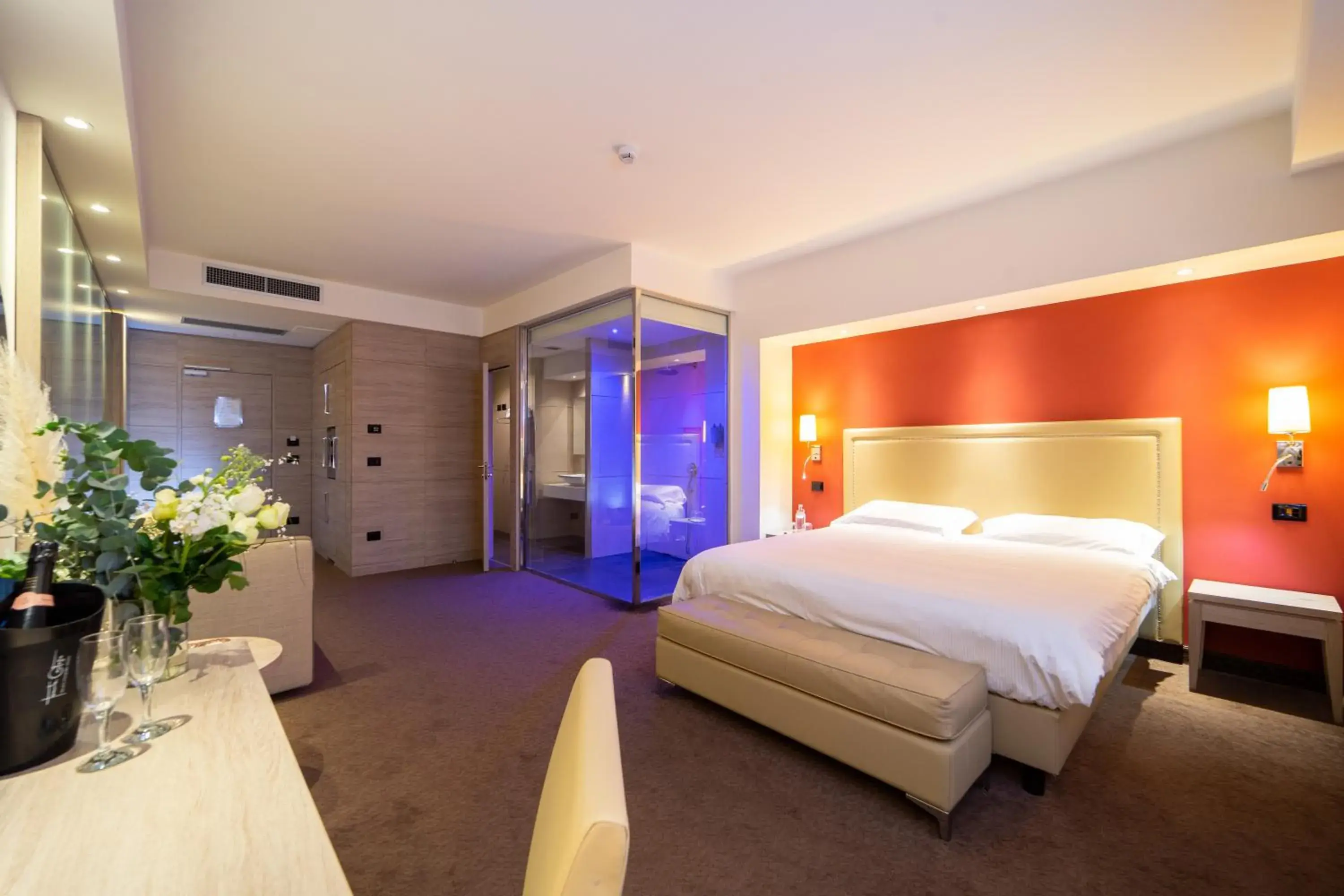 Junior Suite - single occupancy in UNA HOTELS Tenuta Contessa Farm & SPA Cosenza Junior Suite - single occupancy in UNA HOTELS Tenuta Contessa Farm & SPA Cosenza