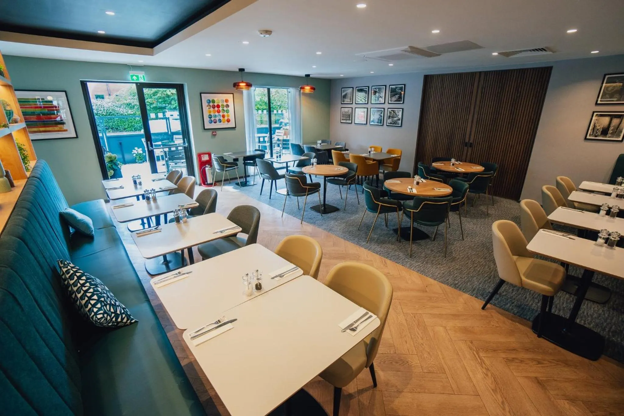 Restaurant/places to eat in Holiday Inn Nottingham by IHG