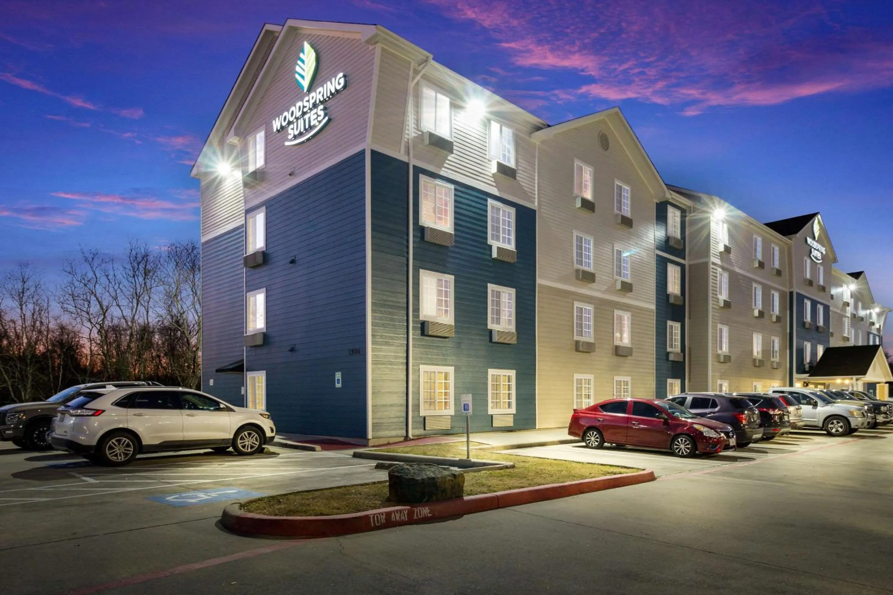 Property building in WoodSpring Suites Houston La Porte
