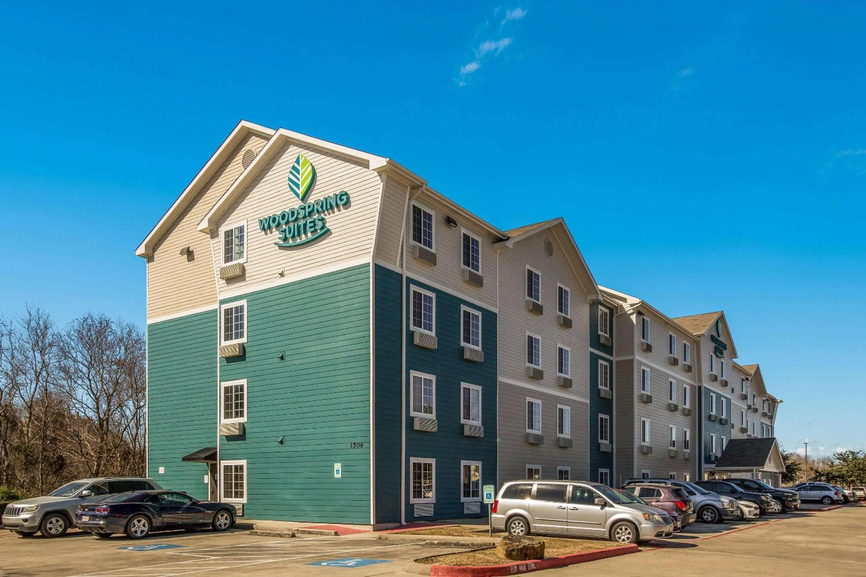 Property building in WoodSpring Suites Houston La Porte