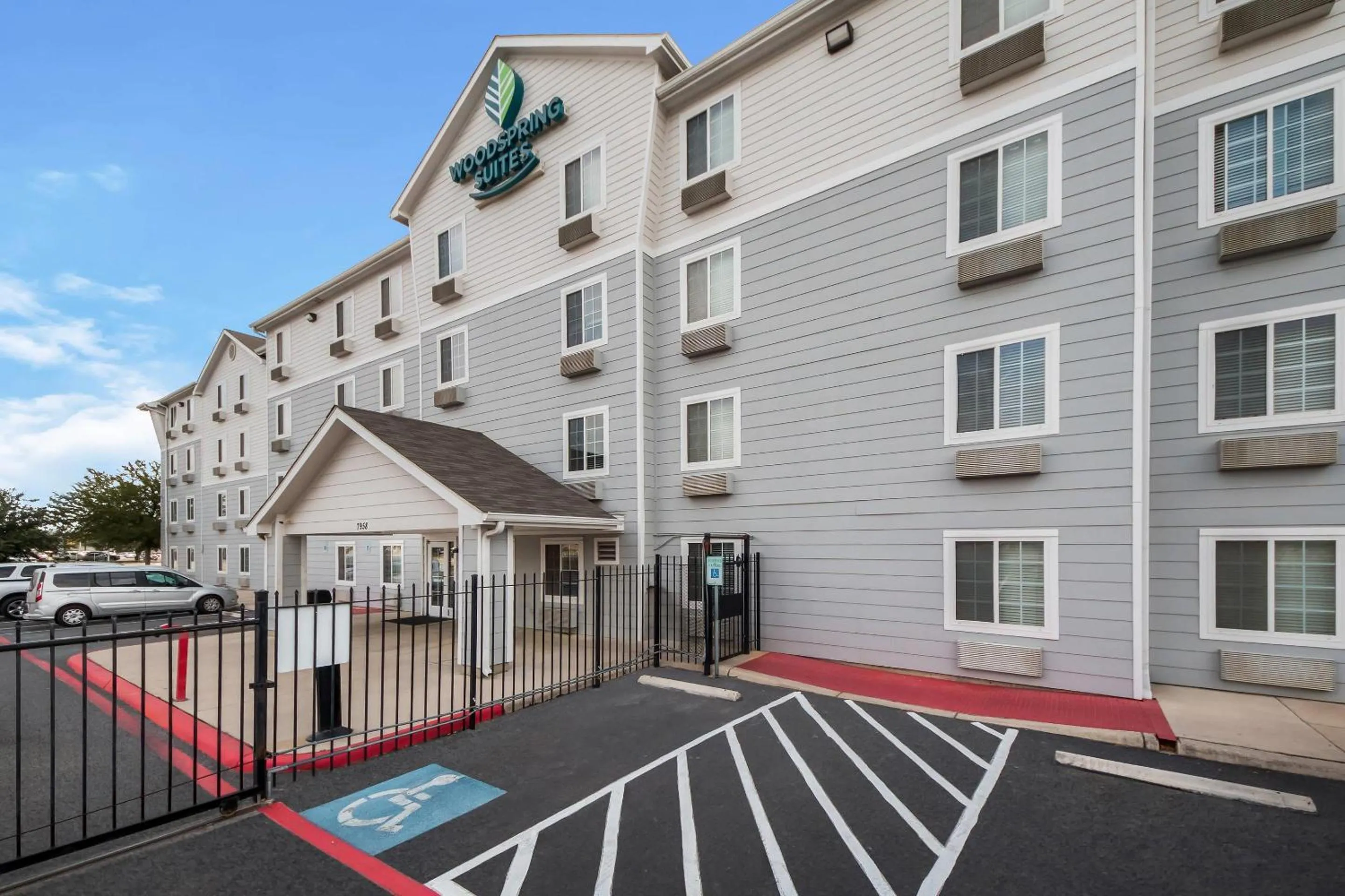 Property building in WoodSpring Suites San Antonio South