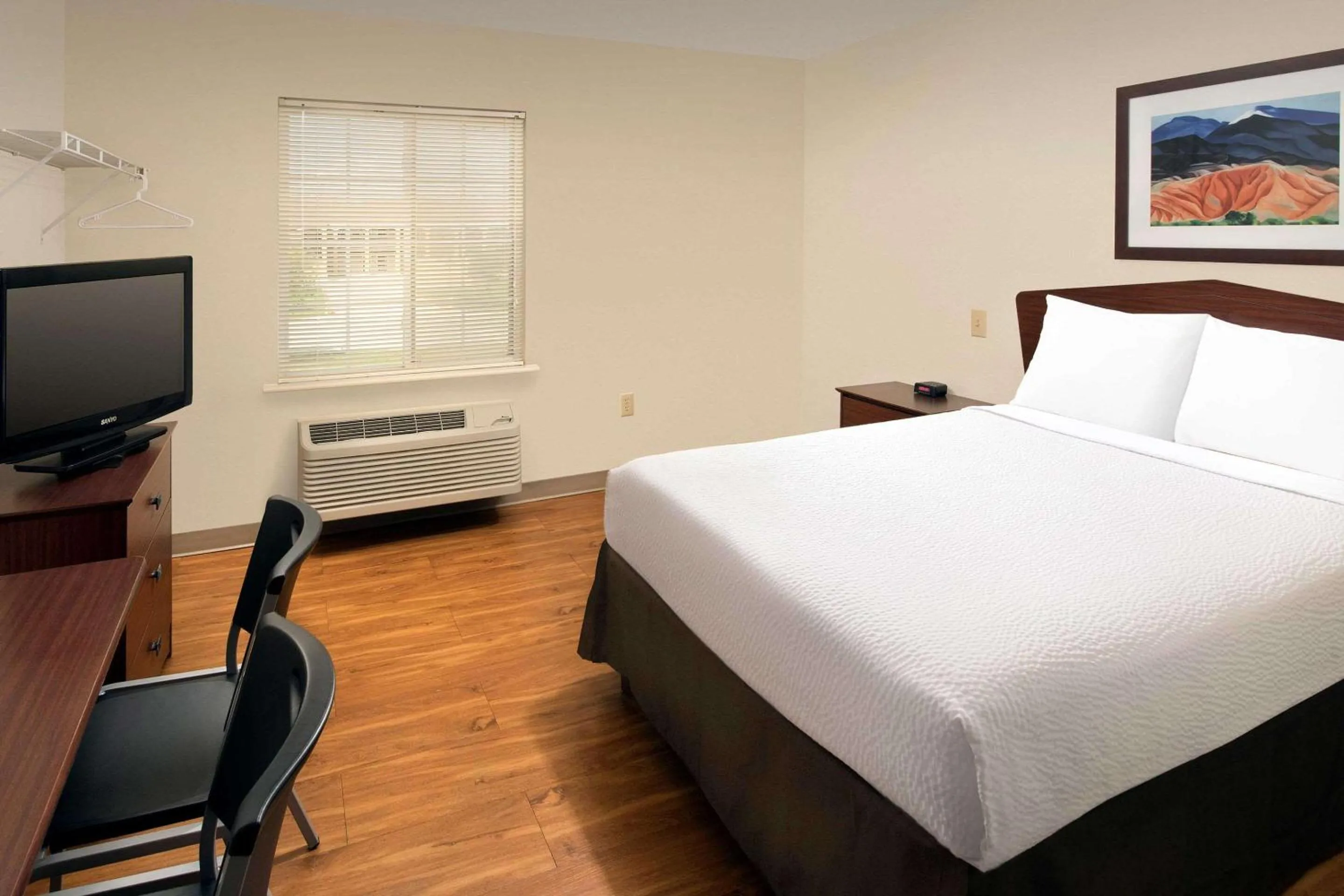 Photo of the whole room, Bed in WoodSpring Suites San Antonio Fort Sam