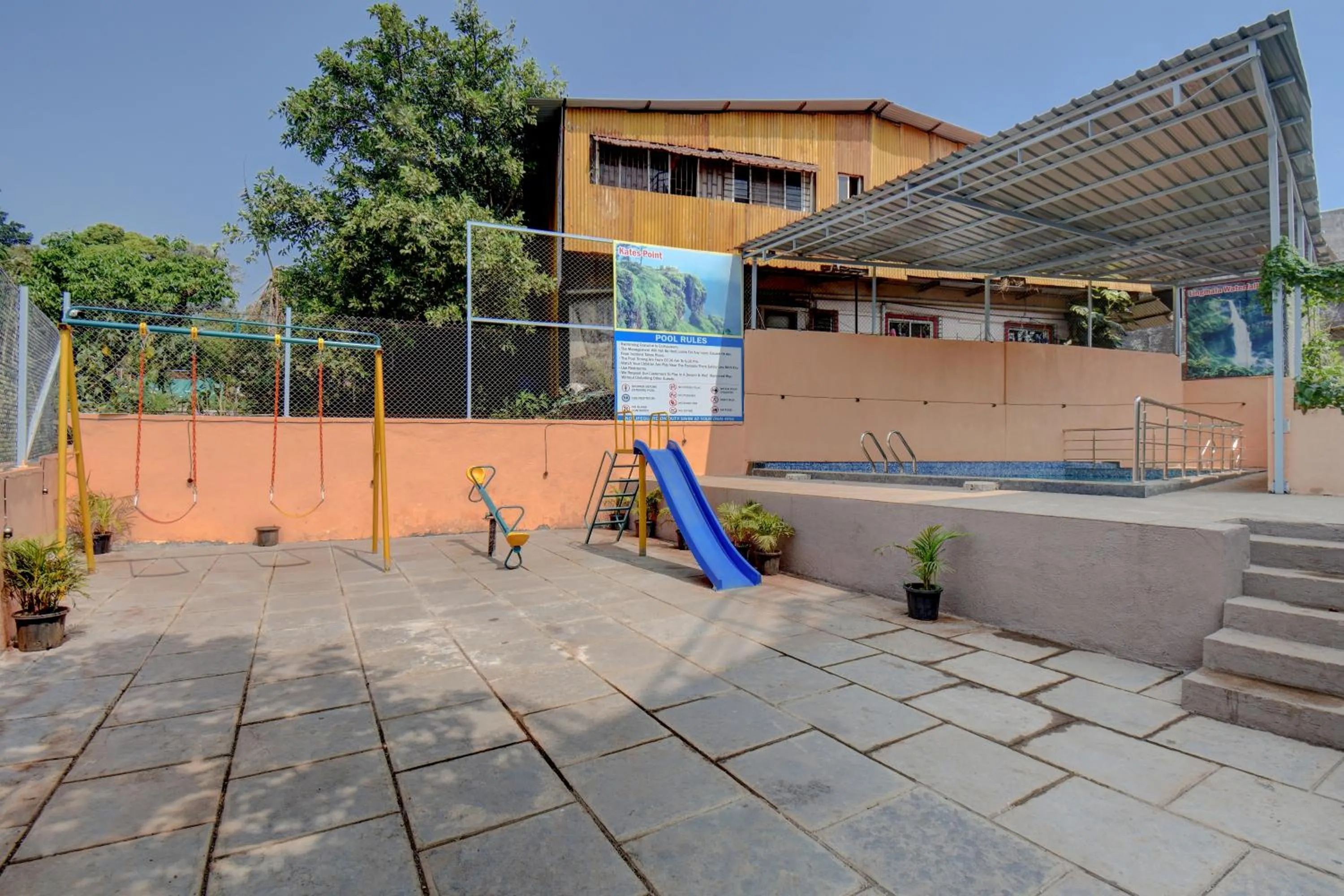 Day in Hotel Padmavati Palace, Mahabaleshwar