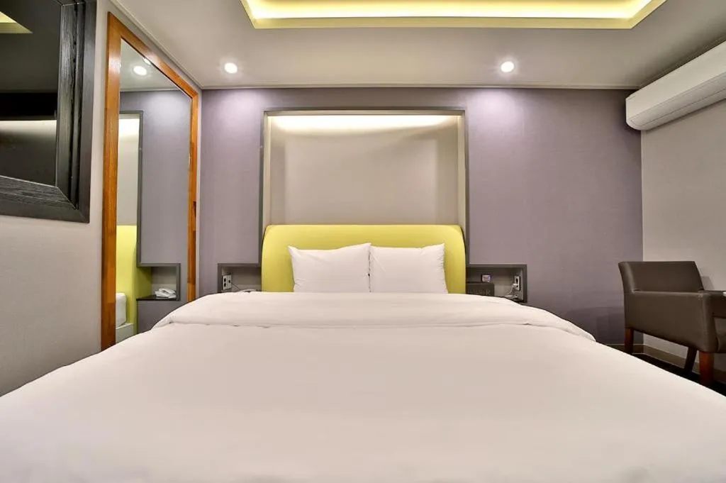 Bed in Daegu Hotel Rubato