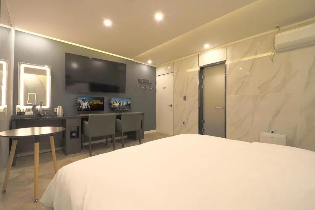 Bed in Daegu Hotel Rubato