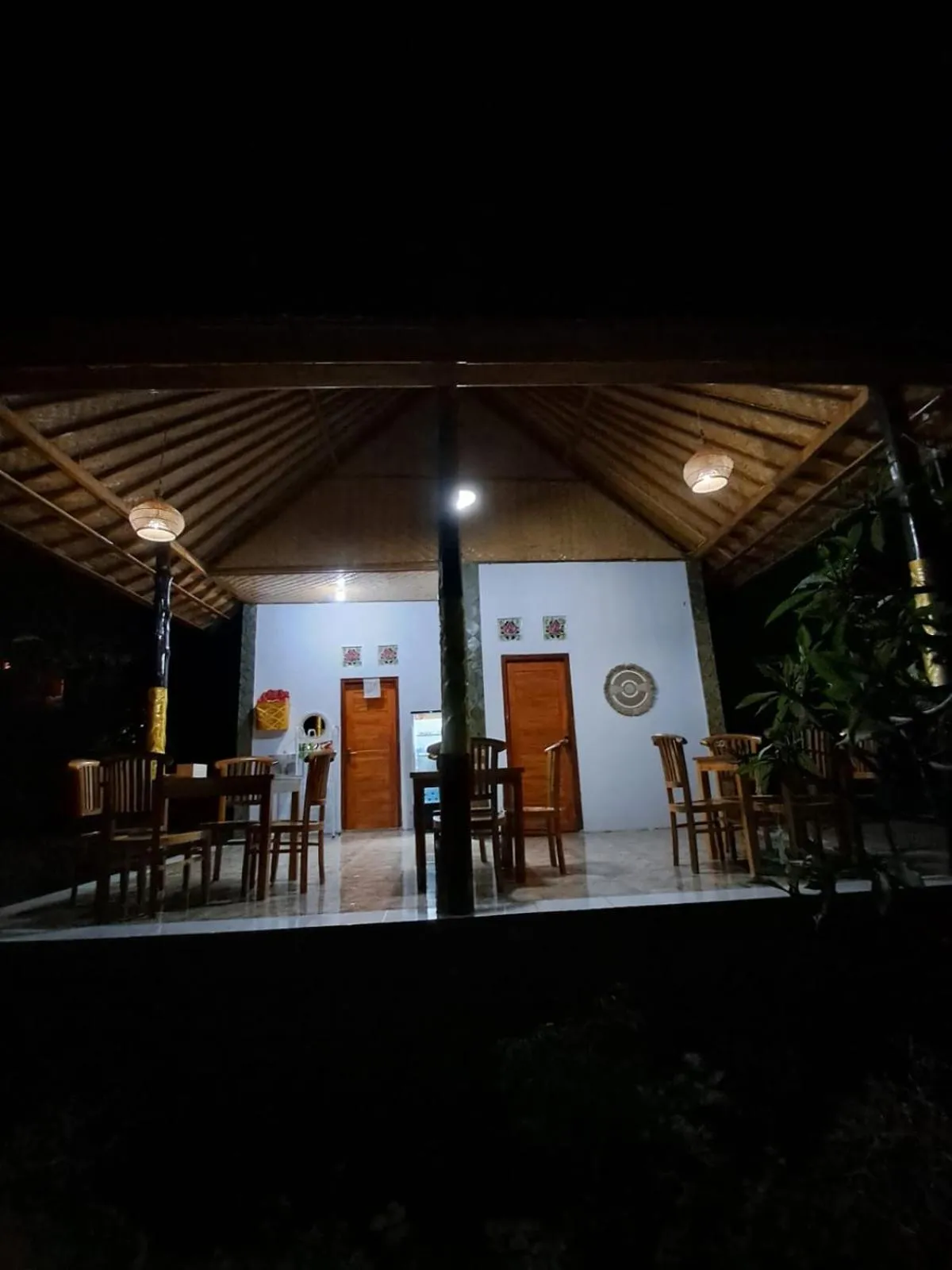 Dining area in Kubuhill Sunset Bungalow